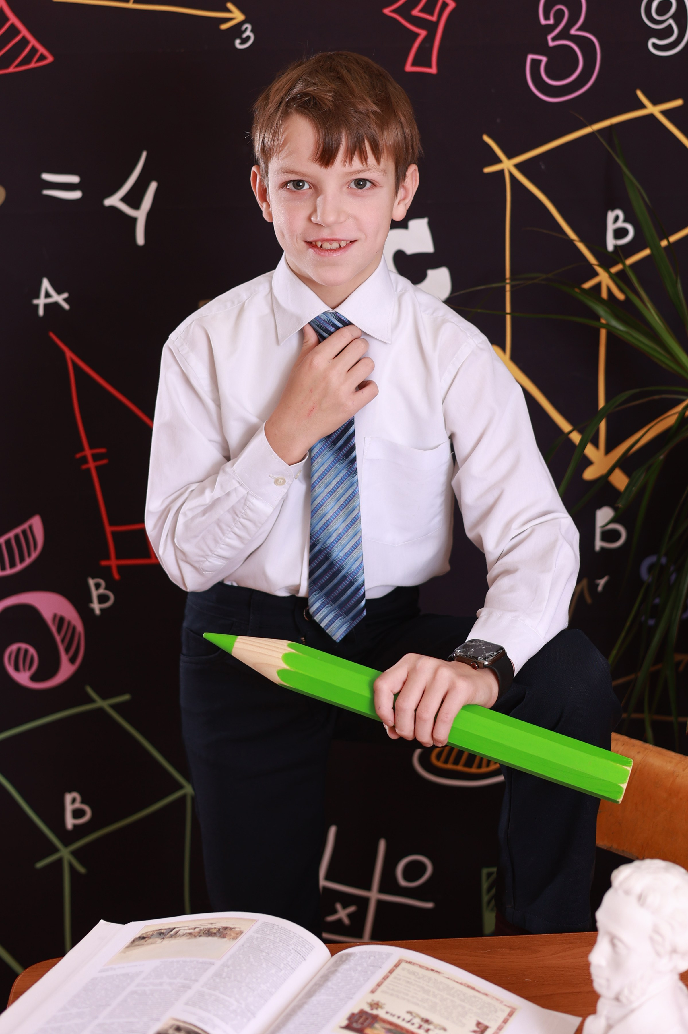 Школьная доска черная. Выпускные альбомы в Иваново в детский сад и школу. Александр и Светлана Янкины