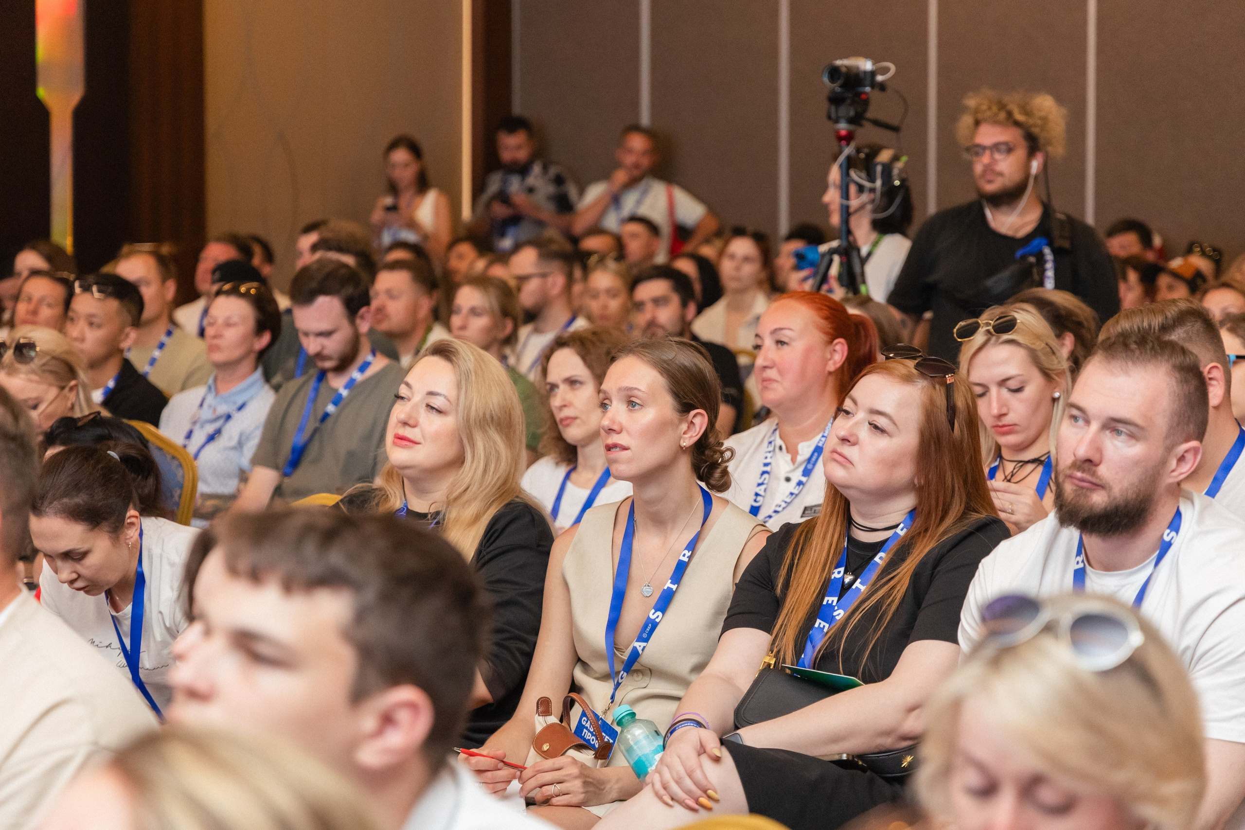 КОНФЕРЕНЦИИ. Арина Тамочкина. Фотограф Краснодарю