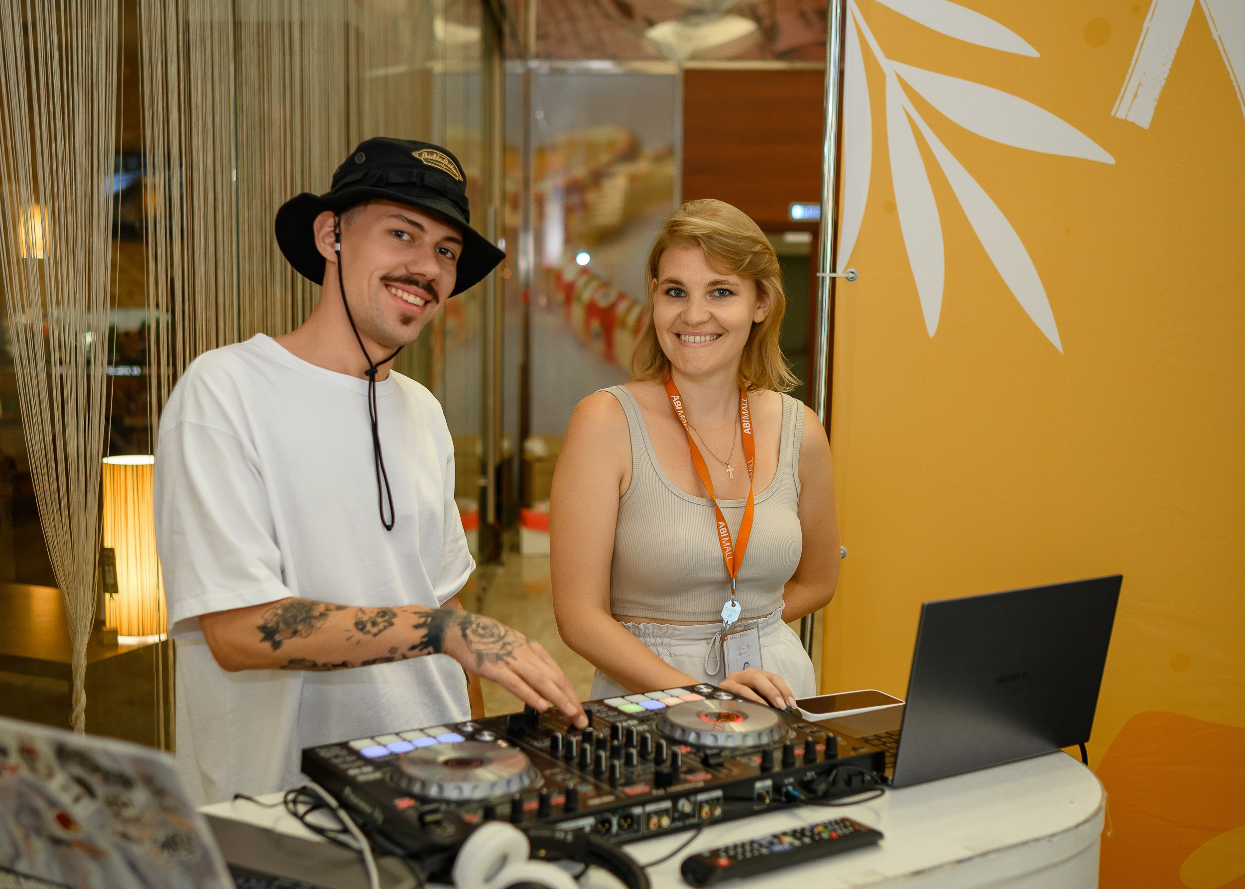 Летний SALE_МЕГАТОРГ. Фотограф Александр Данилов