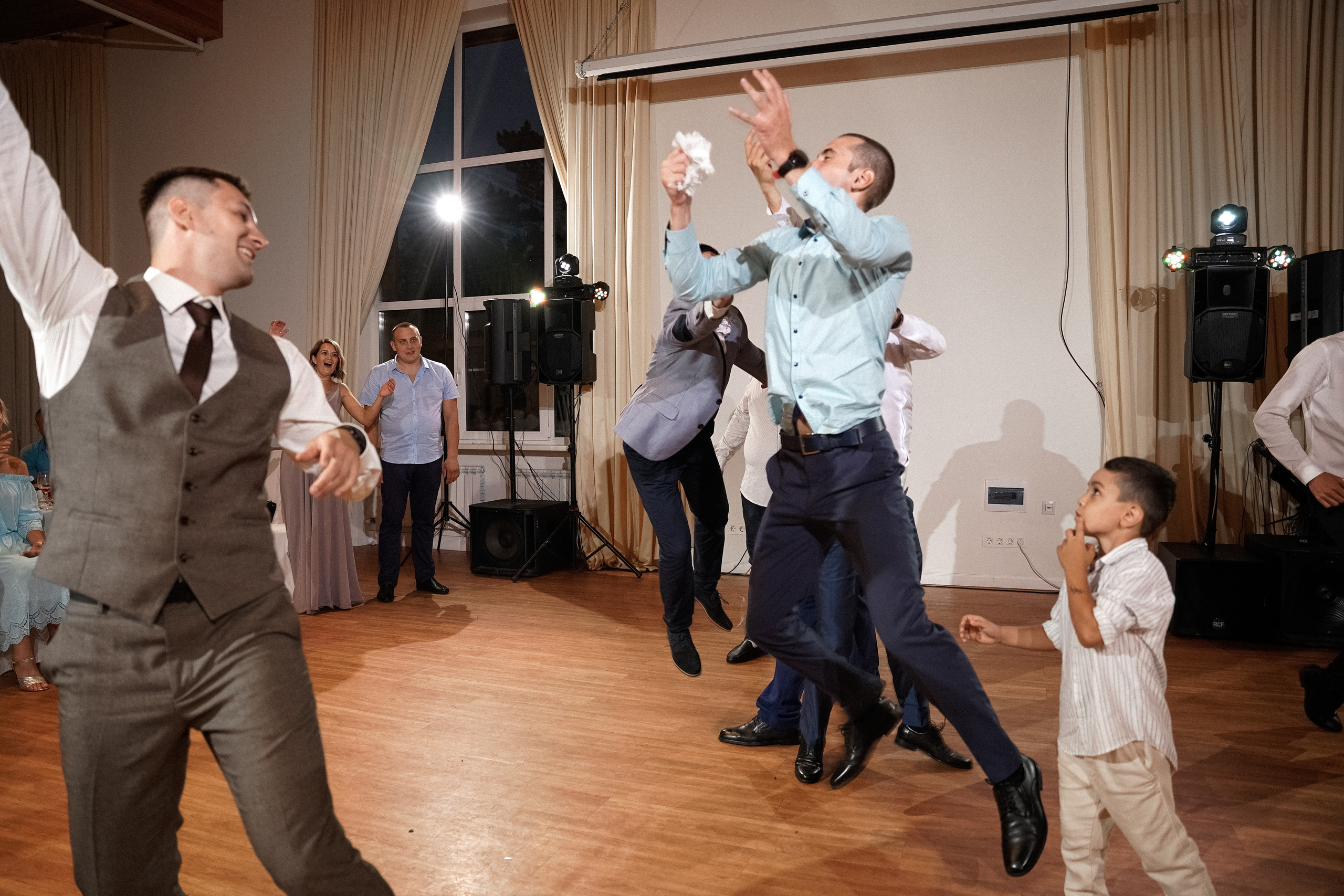 Фотограф на свадьбу в Геленджике. VISUAL ARTIST · KRONGAUZ ANASTASIA