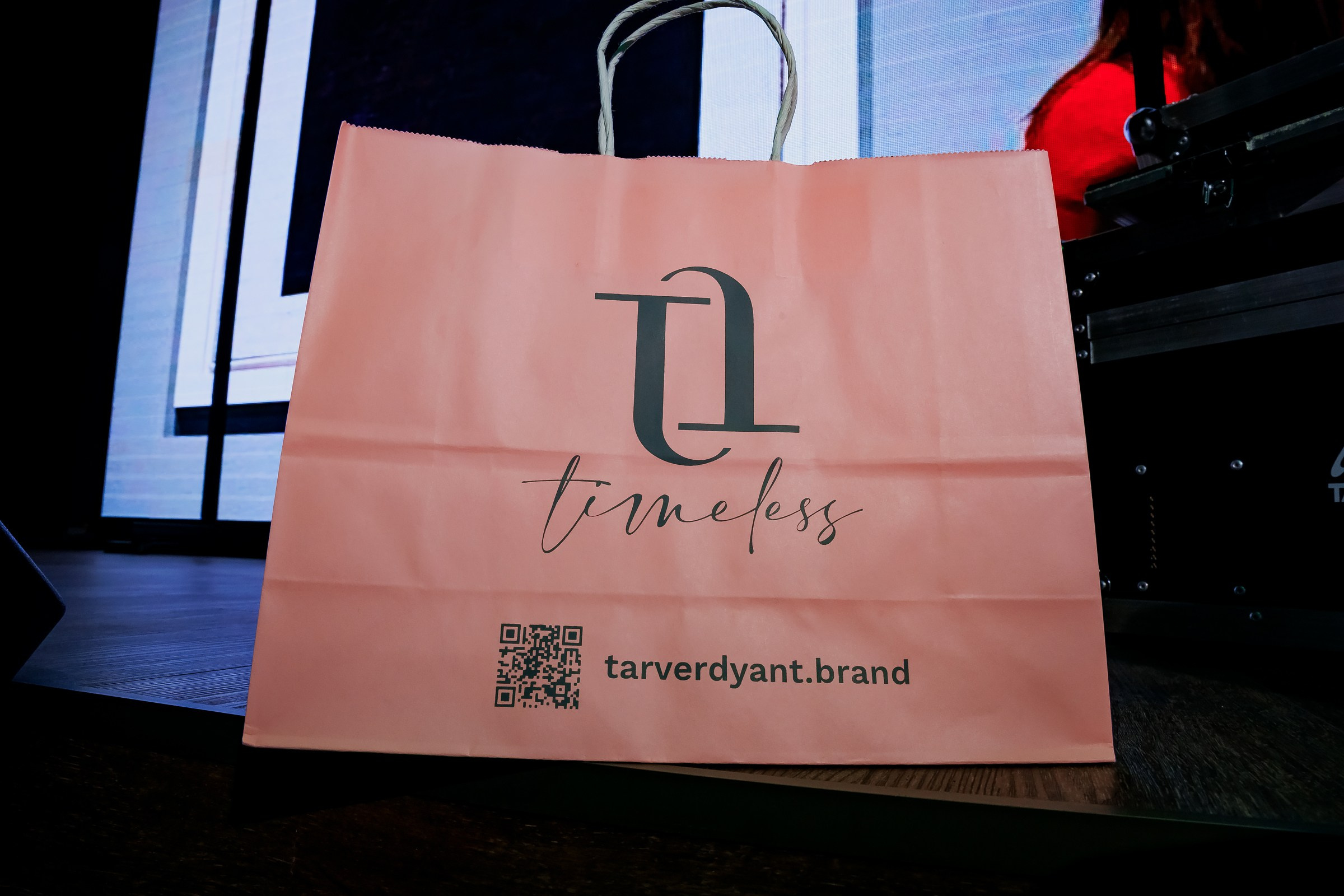 Вокруг Света за 60 Секунд-Sunset Meat Restaurant. Репортажный фотограф в Алматы Каюпов Сержан