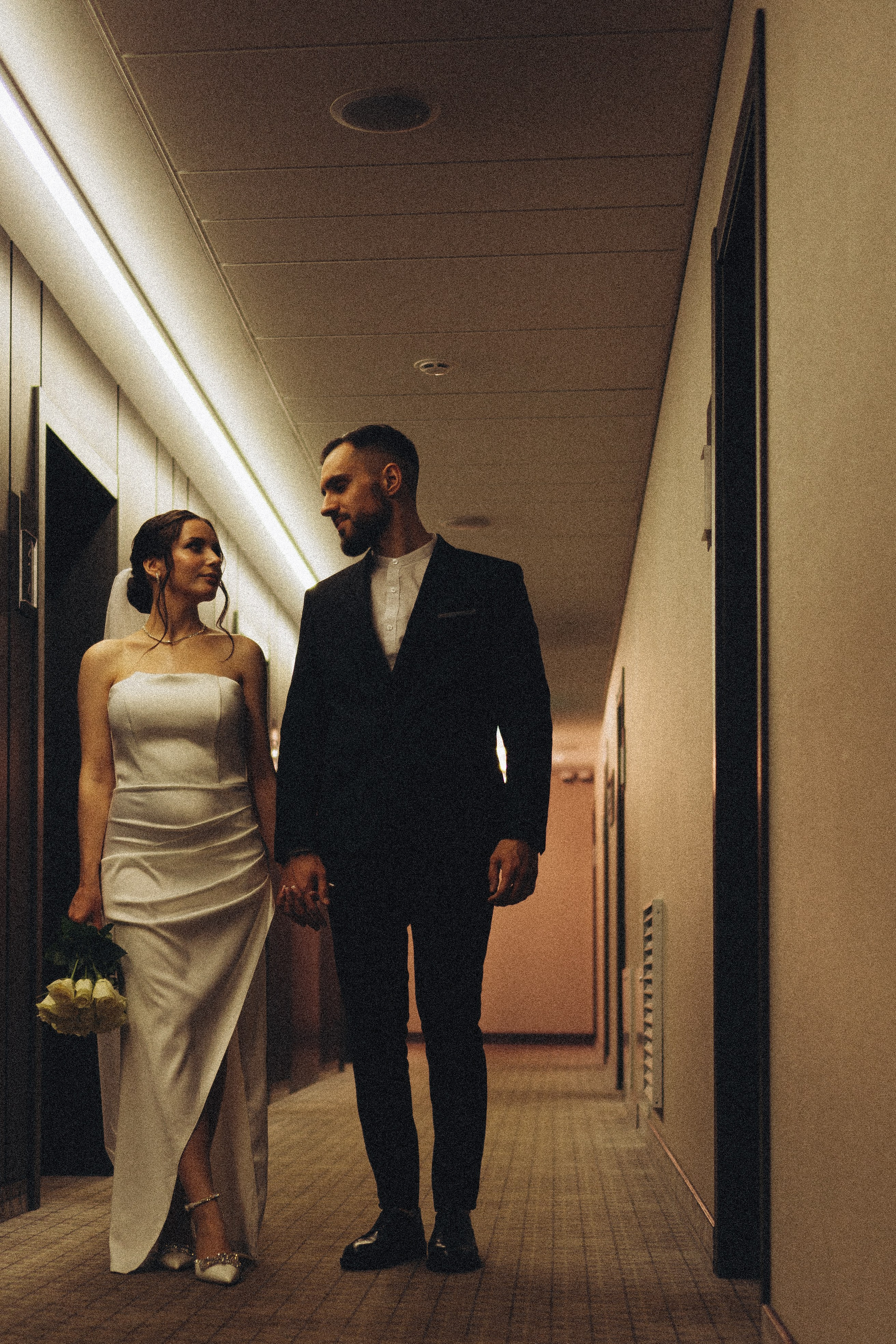 СВАДЕБНАЯ СЬЕМКА СБОРОВ ЖЕНИХА И НЕВЕСТЫ В ОТЕЛЕ И ТАКЖЕ ФОТОСЕССИИЯ В ОТЕЛЕЕ МЕГАПОЛИС БРЯНСК. Профессиональный фотограф, Санкт-Петербург — Виктория Богомолова