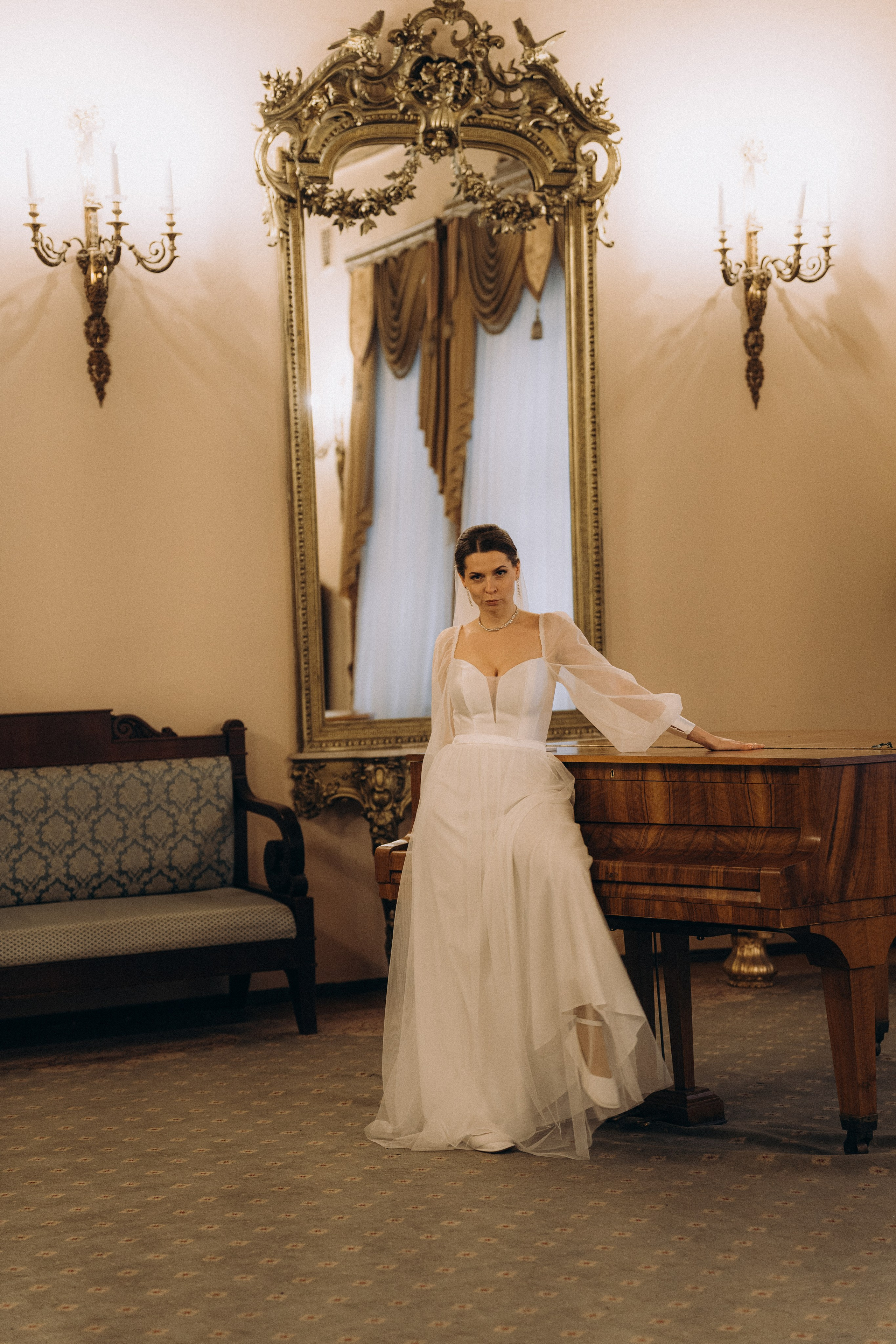 СВАДЕБНАЯ СЬЕМКА ВО ВТОРОМ ДВОРЦЕ (ДЕКАБРЬ) ТАКЖЕ СЬЕМКА В СТУДИИ НА ЧЕРНЫШЕВСКОЙ. Профессиональный фотограф, Санкт-Петербург — Виктория Богомолова