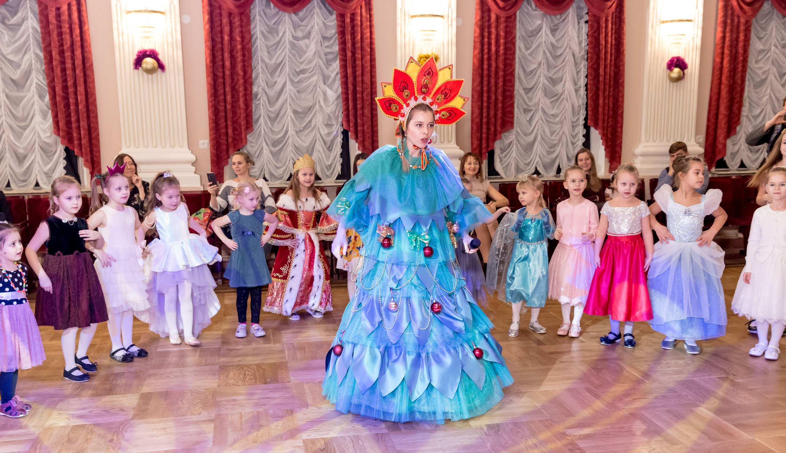 Фотосъёмка новогоднего утренника. Фотограф на праздник, корпоратив, День Рождения и Юбилей в г. Санкт-Петербурге Алексей Анкушев