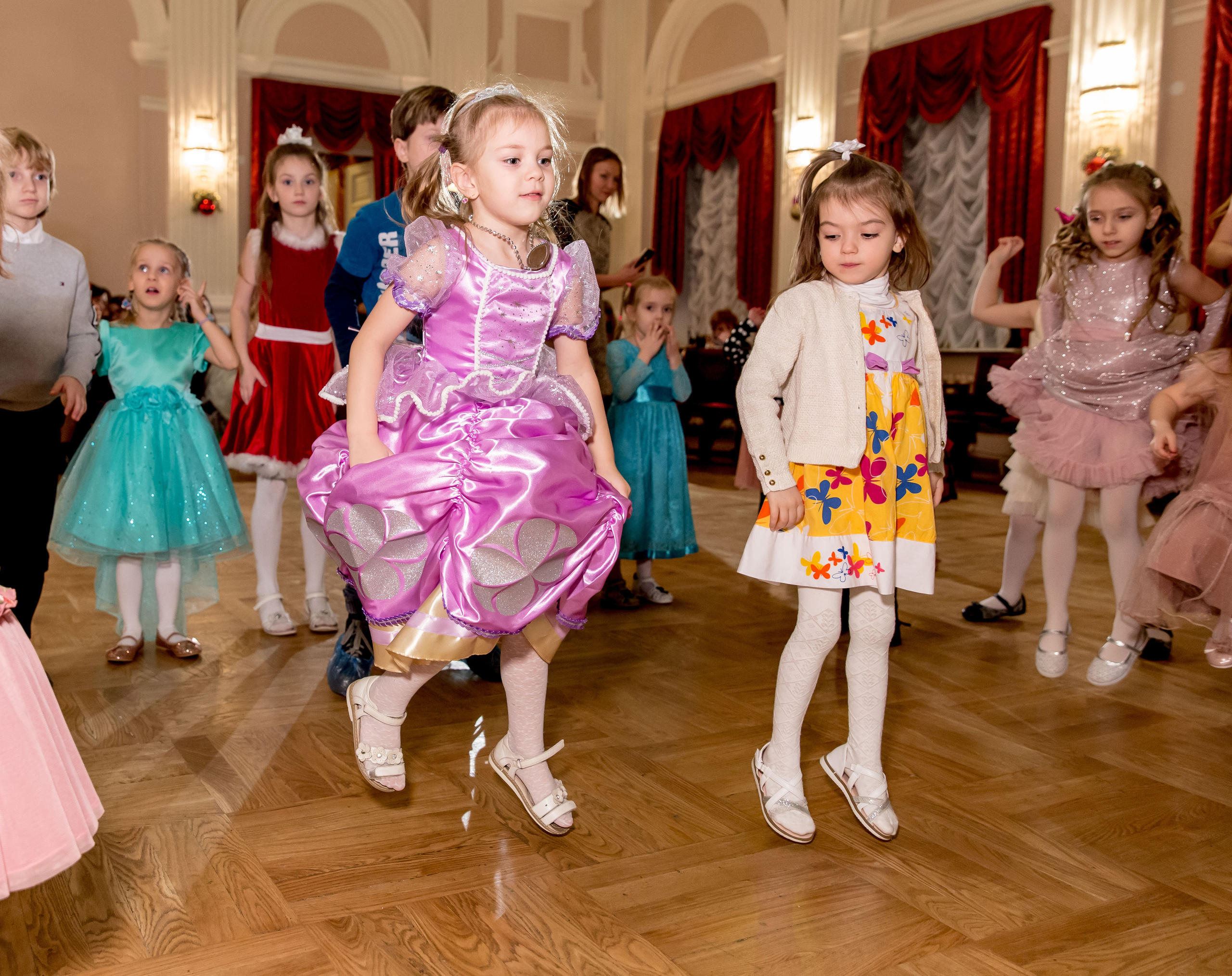 Фотосъёмка новогоднего утренника. Фотограф на праздник, корпоратив, День Рождения и Юбилей в г. Санкт-Петербурге Алексей Анкушев