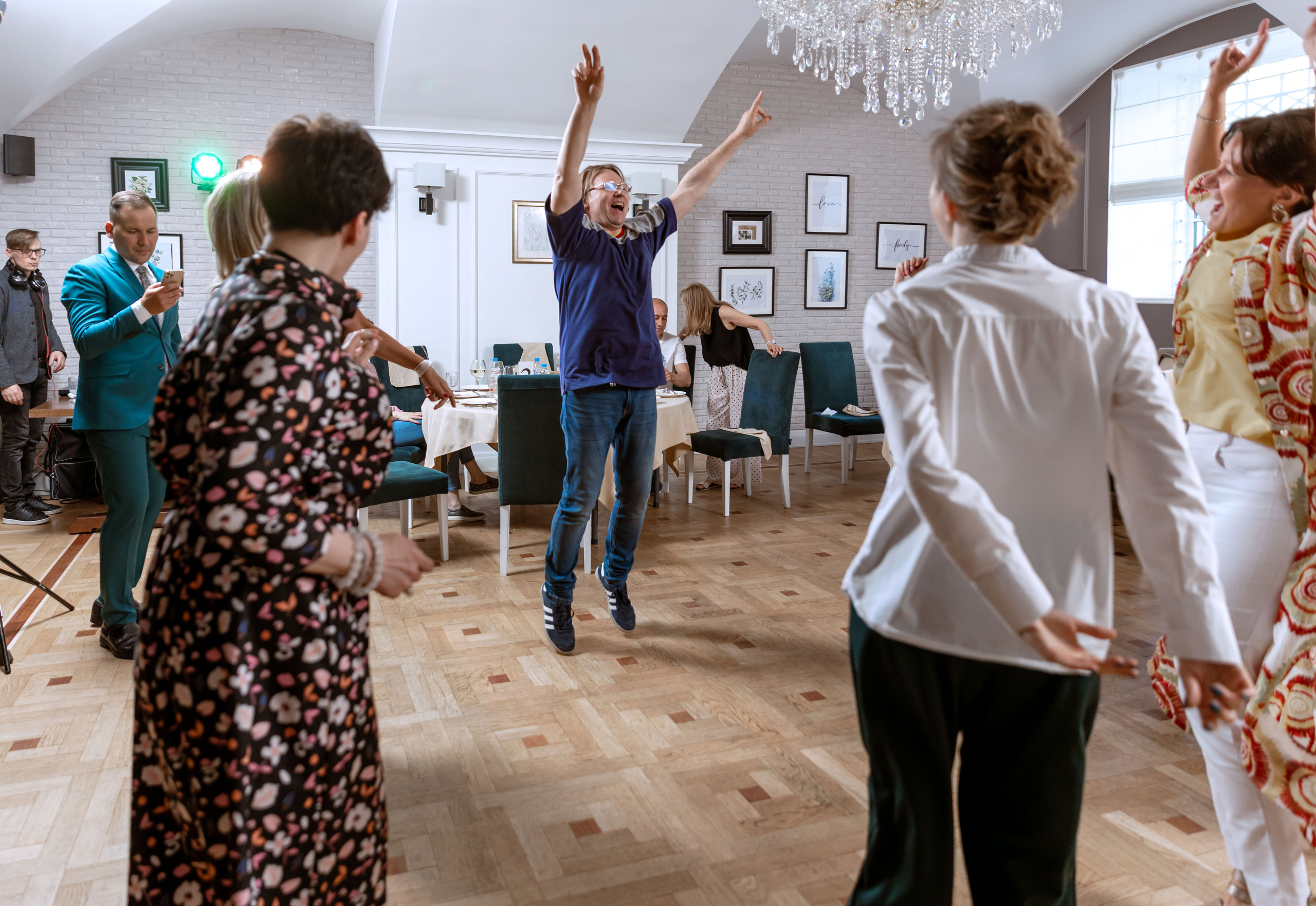 Фотограф на юбилей пригласить заказать. Фотограф на праздник, корпоратив, День Рождения и Юбилей в г. Санкт-Петербурге Алексей Анкушев