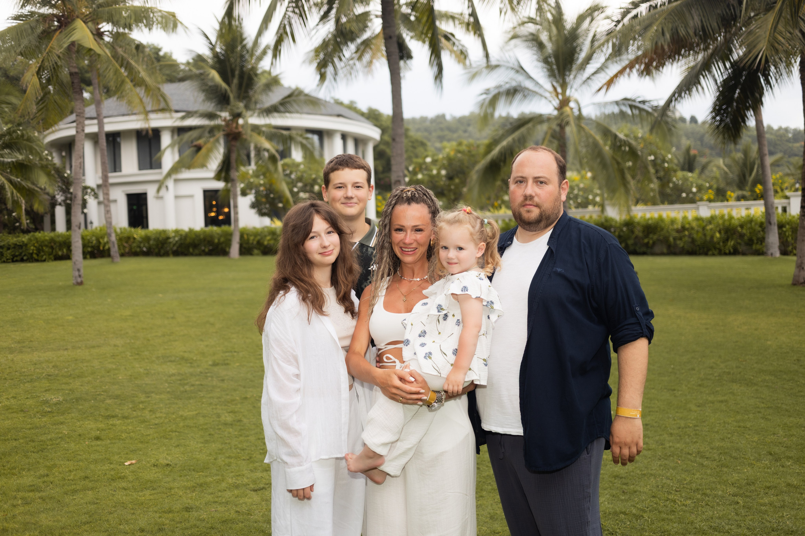 MARRIOTT. Family and Private Photoshoot in Nha Trang
