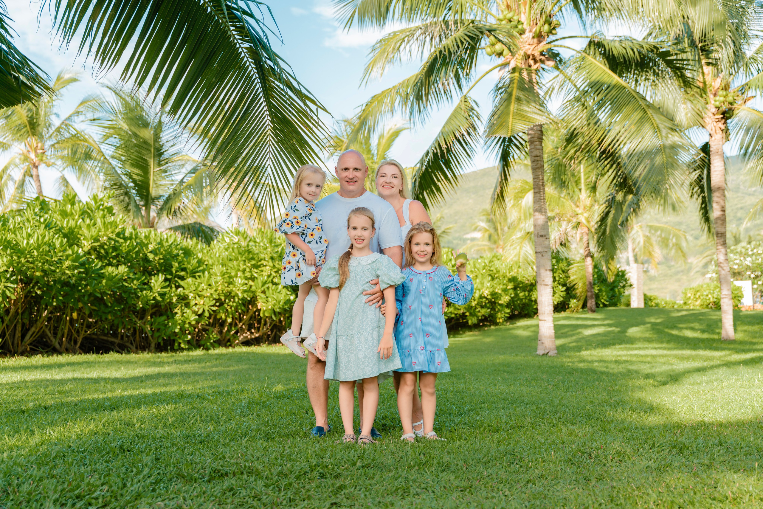 MARRIOTT. Family and Private Photoshoot in Nha Trang