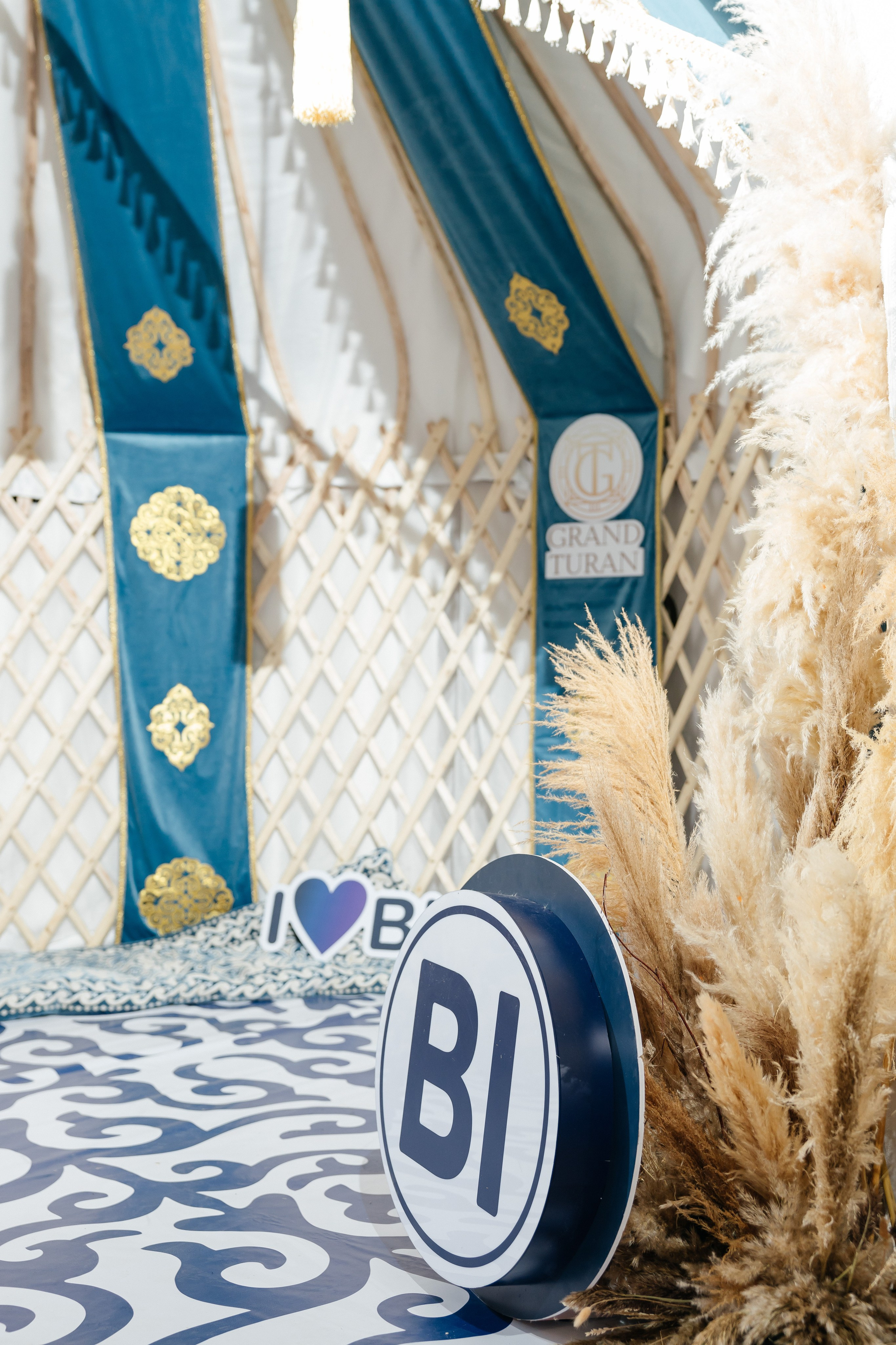 Проект 1. Вручение ключей BI Group. Дата: октябрь 2023. Профессиональный фотограф в городе Астана/Алматы Даурен Сембаев