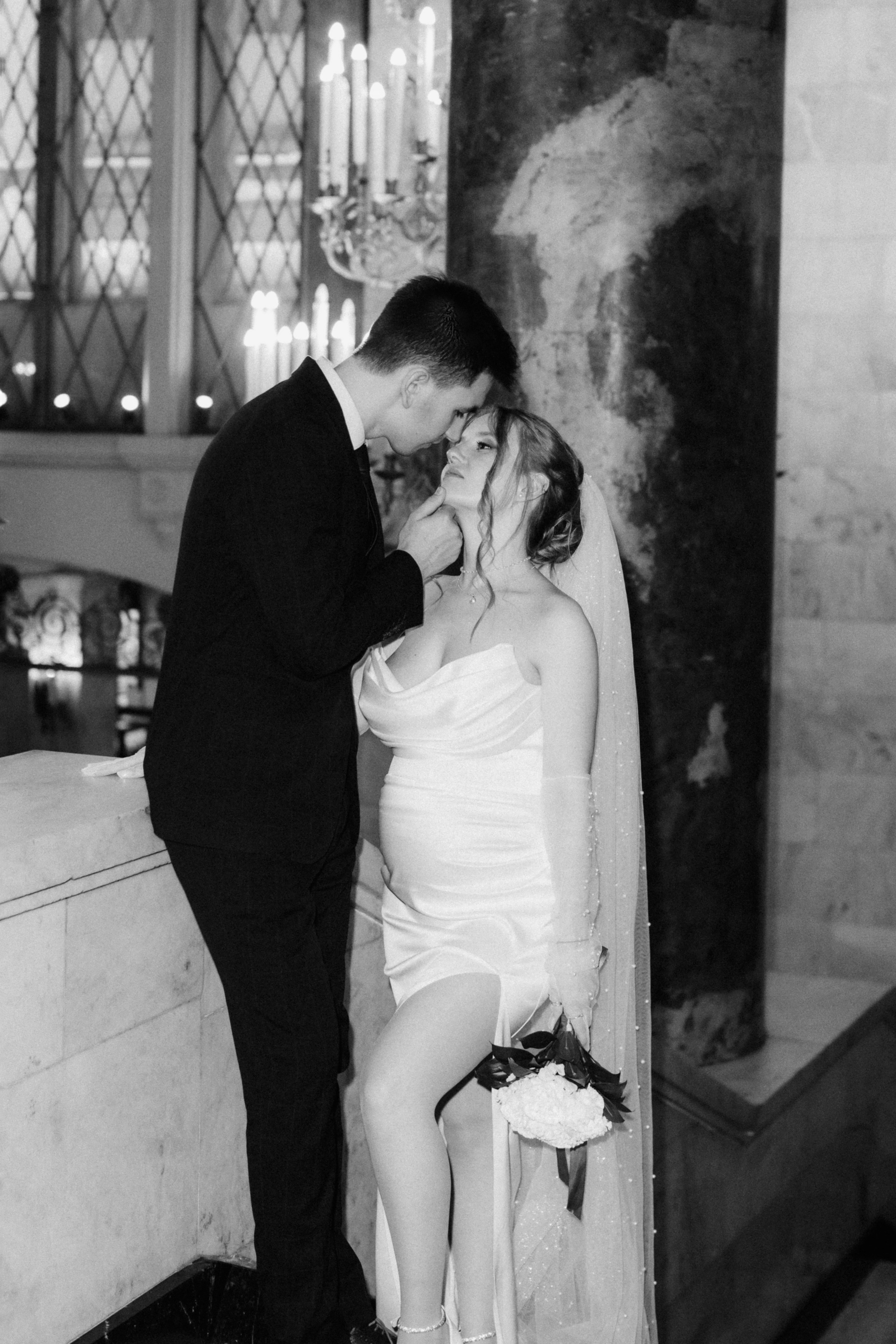 Антон и Вера, роспись в Савеловском ЗАГСЕ и фотосессия в гостинице Hilton. Свадебный и портретный фотограф в Москве Кристина Золотова