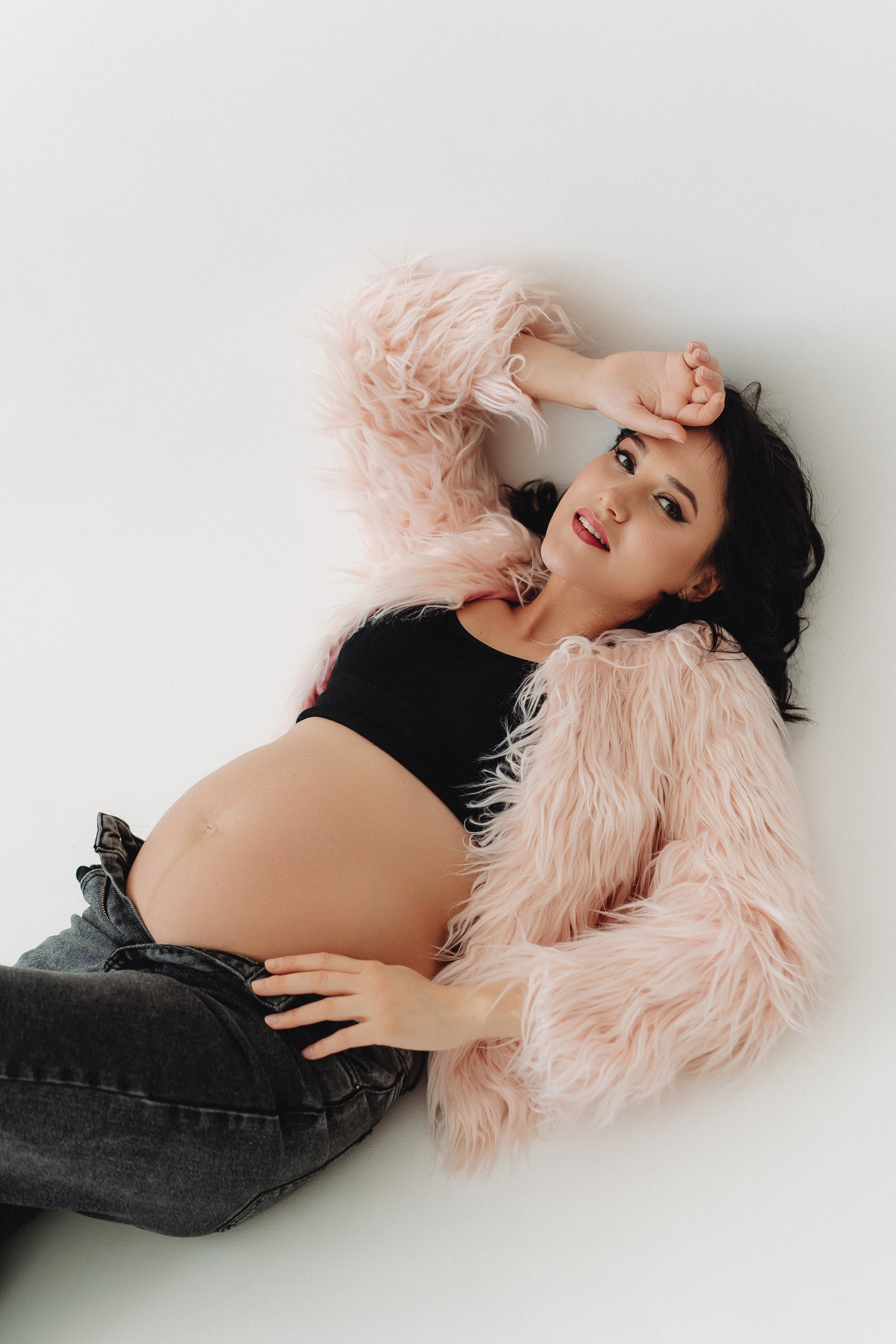 В студии. Семейный и контент фотограф в Красноярске Власова Екатерина