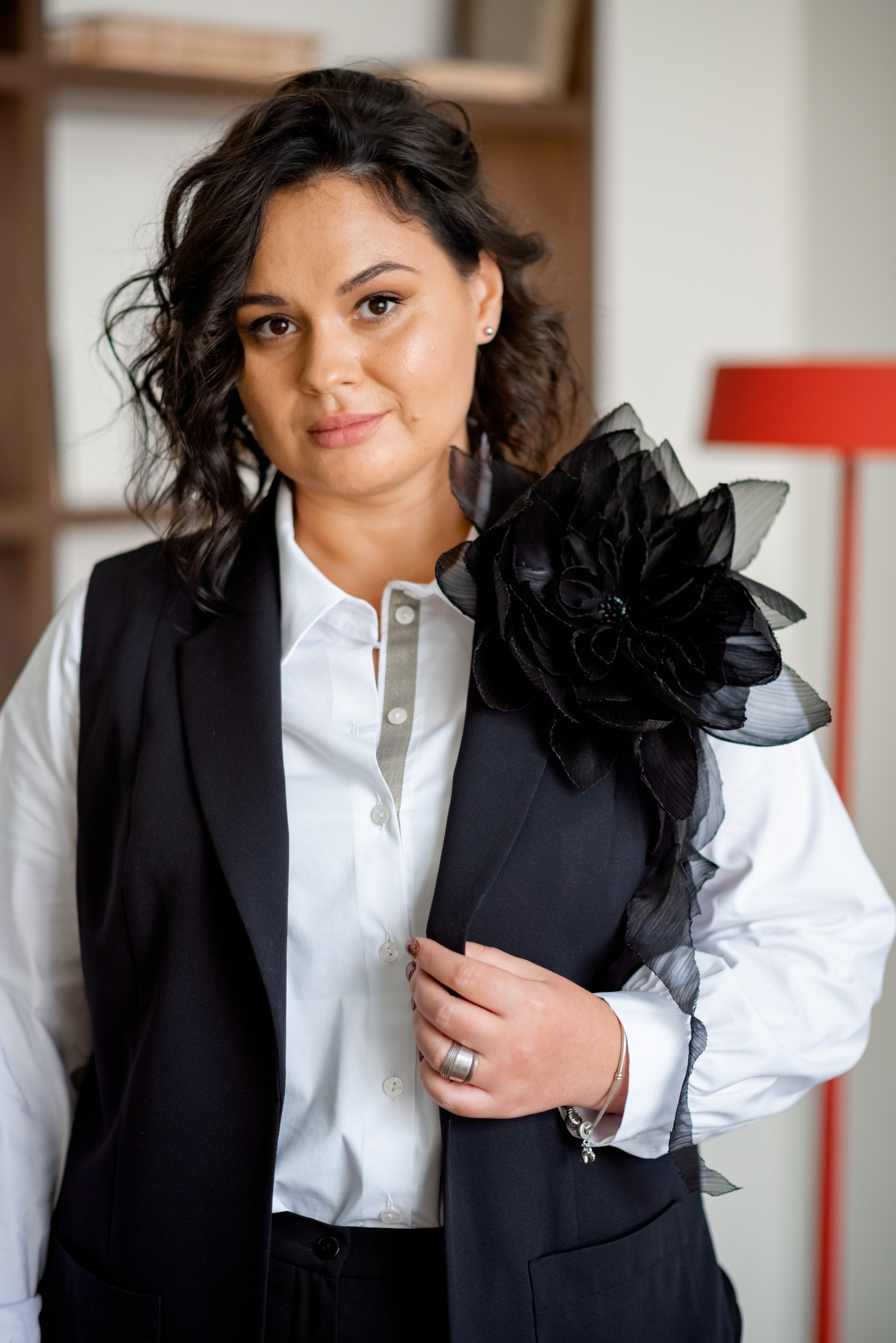 Мария, 58-60 р-р, 173 см. KED Production — продакшн из СПб. Создаём фото, видео и контент, который помогает брендам и селлерам продавать больше