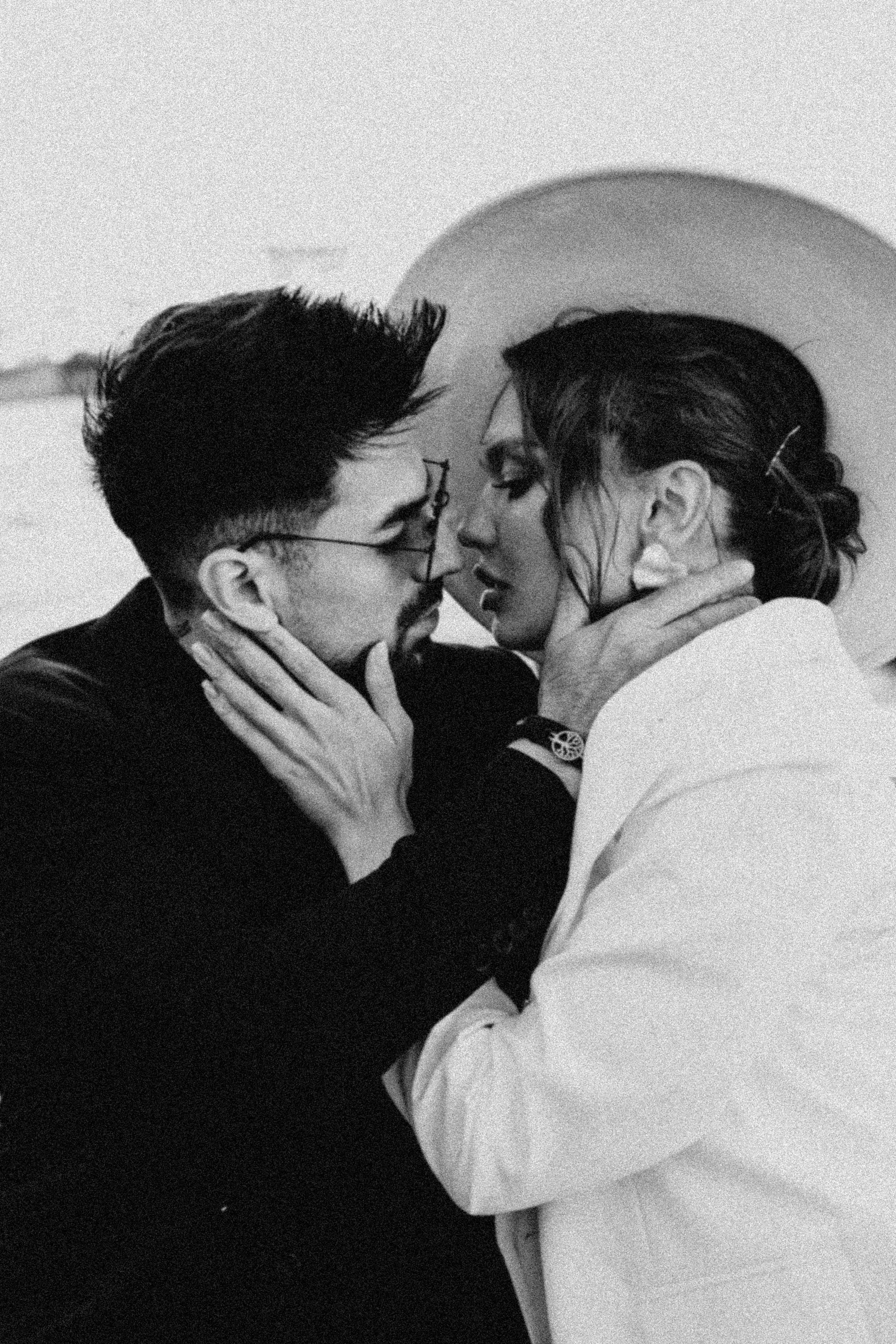 СВАДЕНБНАЯ СЬЕМКА НА КАТЕРЕ ПО КАНАЛАМ САНКТ-ПЕТЕРБУРГА И В АКВАТОРИИ НЕВЫ. Профессиональный фотограф, Санкт-Петербург — Виктория Богомолова