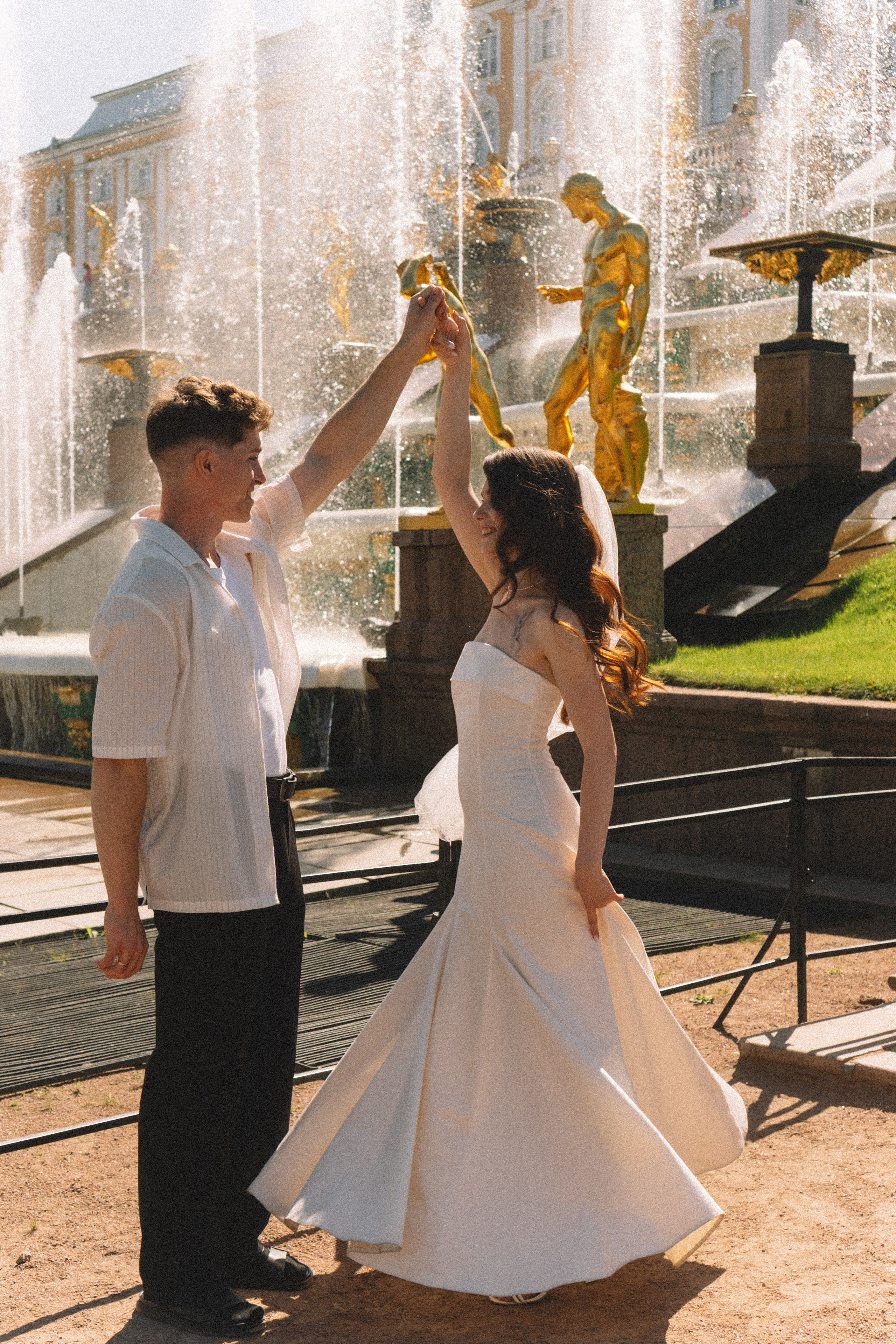 СВАДЕБНАЯ СЬЕМКА В ПЕТЕРГОФЕ И СЬЕМКА РЕПОРТАЖА В ЗАГСЕ ПЕТЕРГОФА. Профессиональный фотограф, Санкт-Петербург — Виктория Богомолова