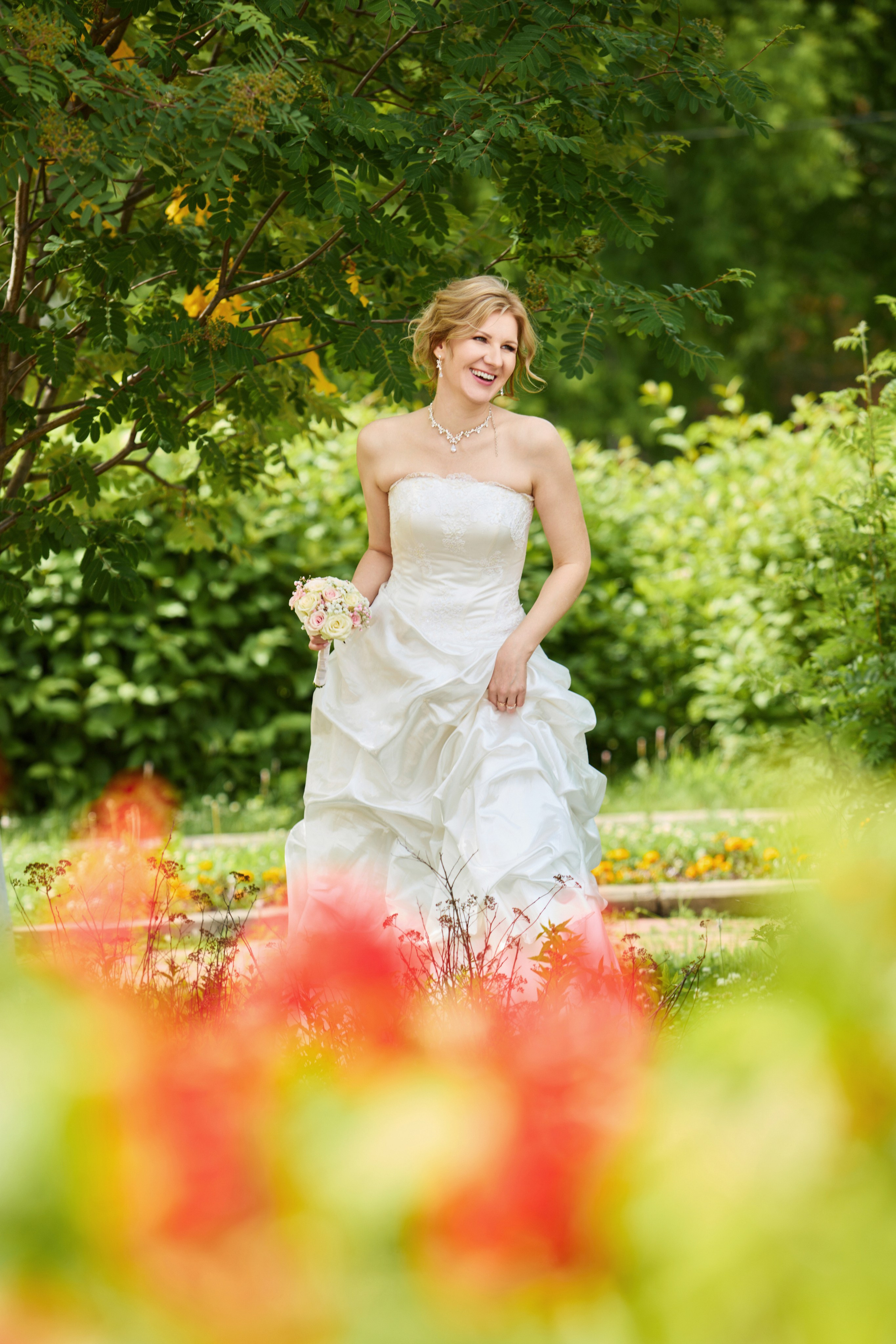 Свадебная съемка, площадь возле ЗАГС. Железногорск