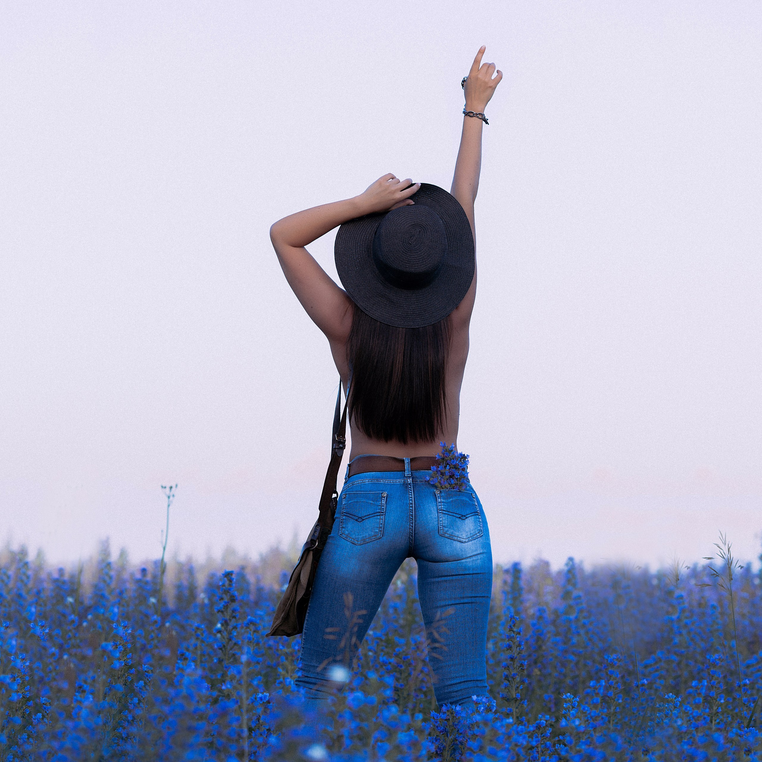 Сквозь цветы. Индивидуальный фотограф в Красноярске