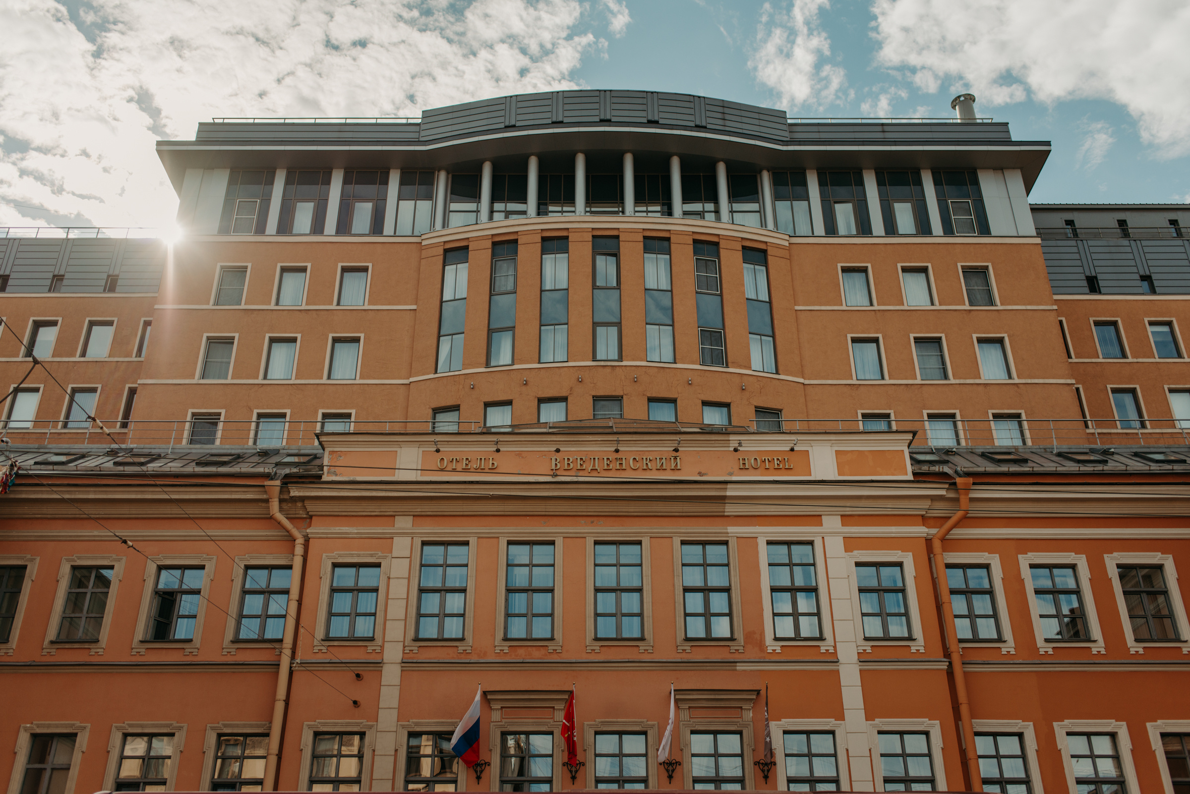 Летняя свадьба в отеле Введенский. Свадебный фотограф в Санкт-Петербурге Венера Ахметова