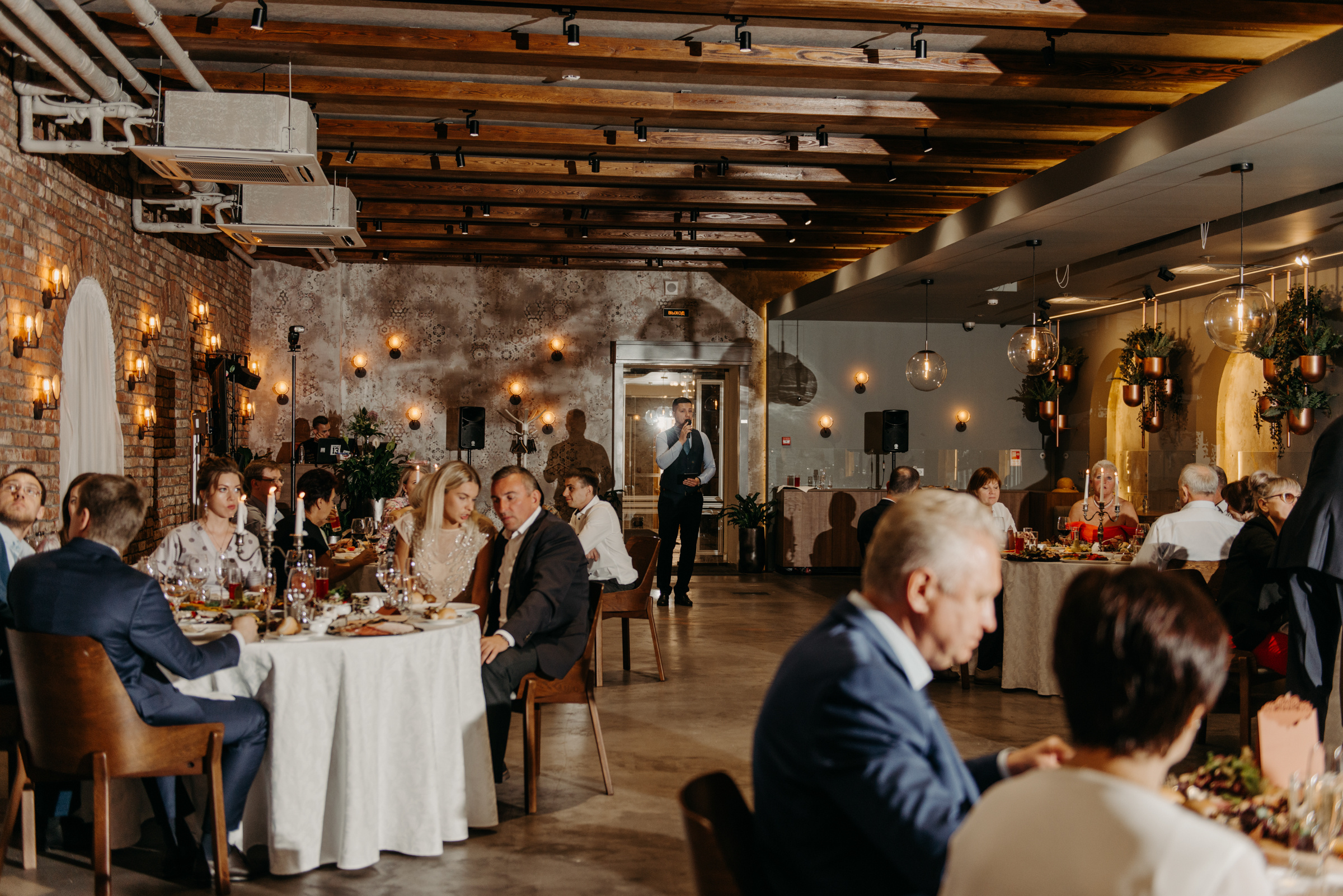 Летняя свадьба в отеле Введенский. Свадебный фотограф в Санкт-Петербурге Венера Ахметова