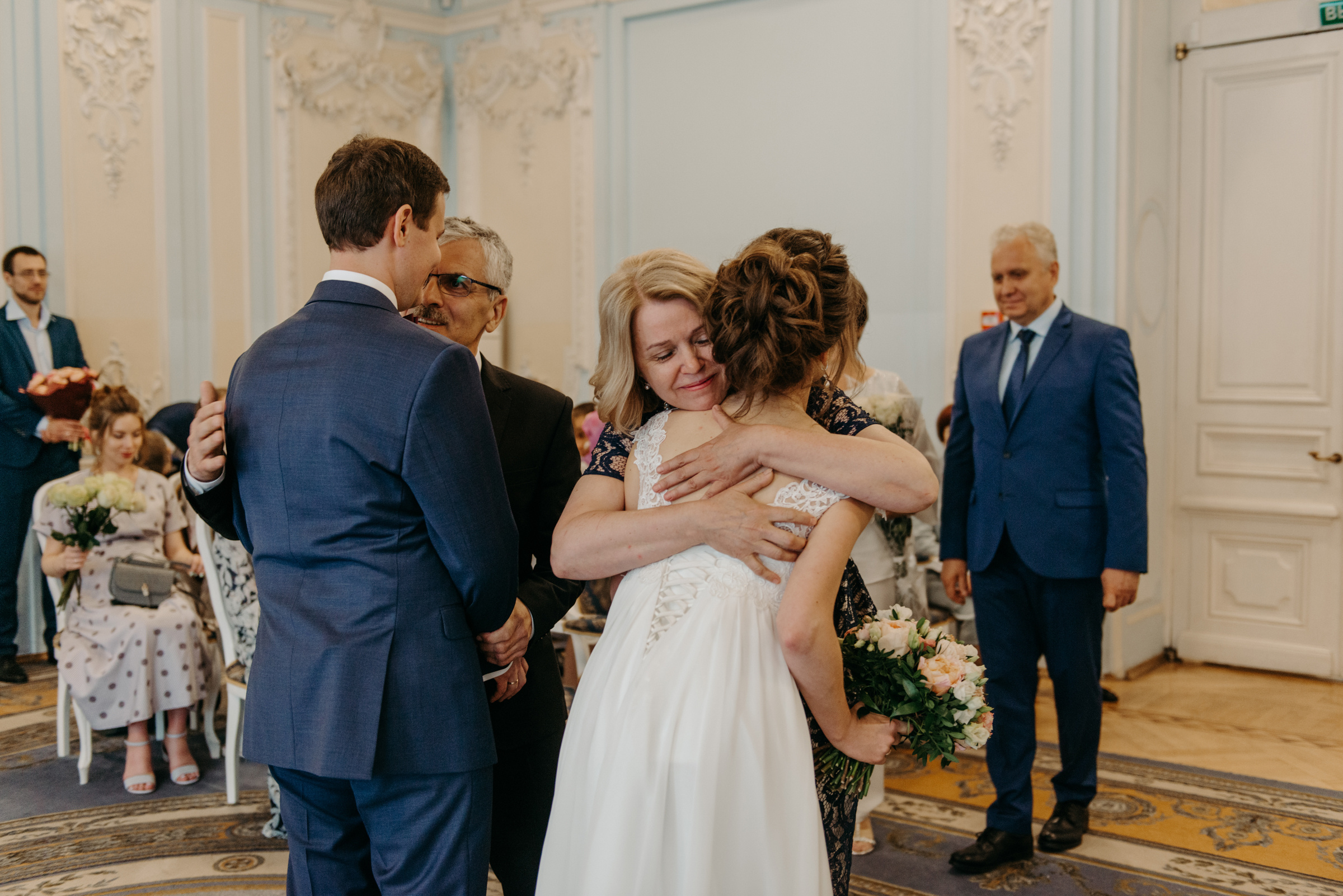 Летняя свадьба в отеле Введенский. Свадебный фотограф в Санкт-Петербурге Венера Ахметова