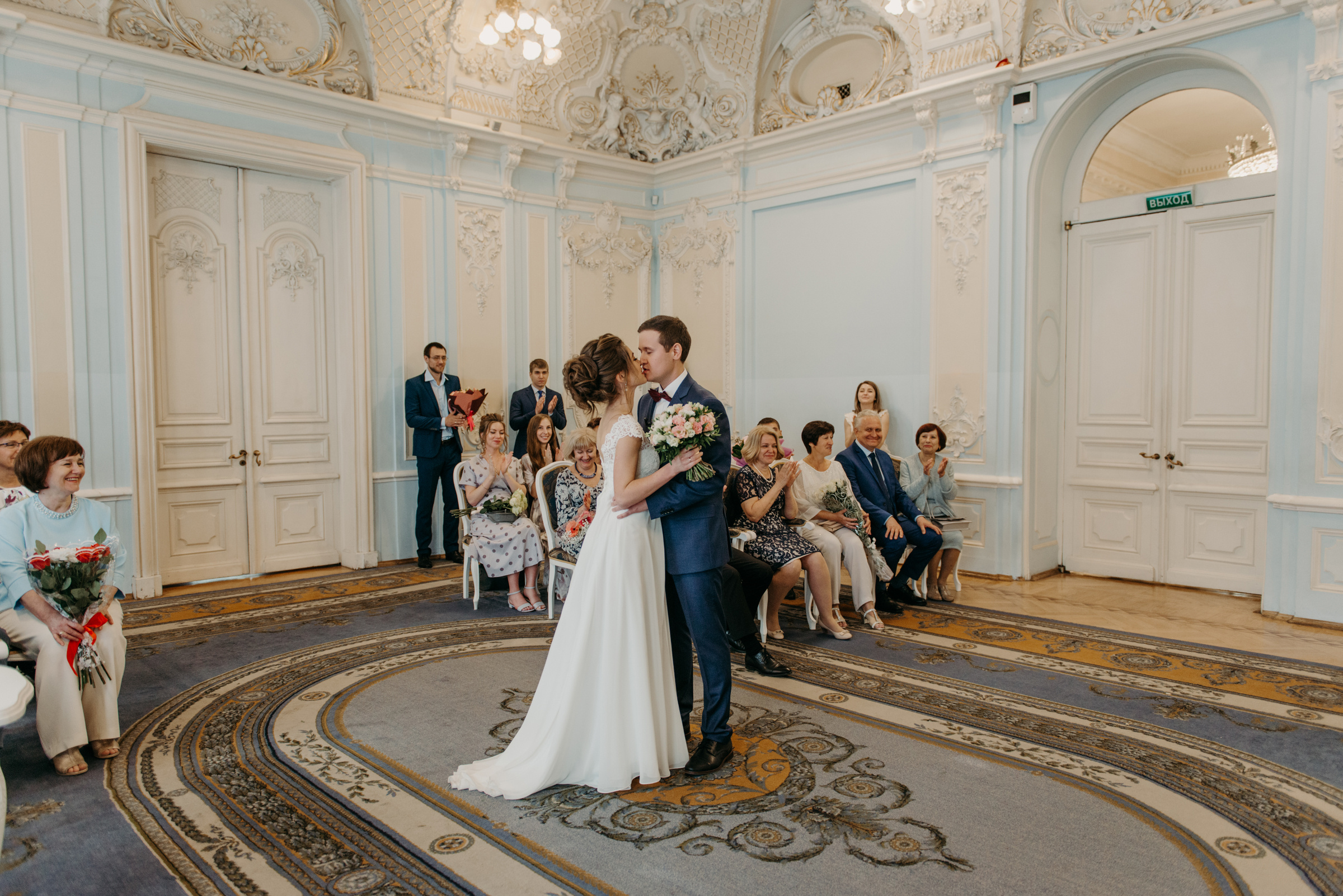 Летняя свадьба в отеле Введенский. Свадебный фотограф в Санкт-Петербурге Венера Ахметова