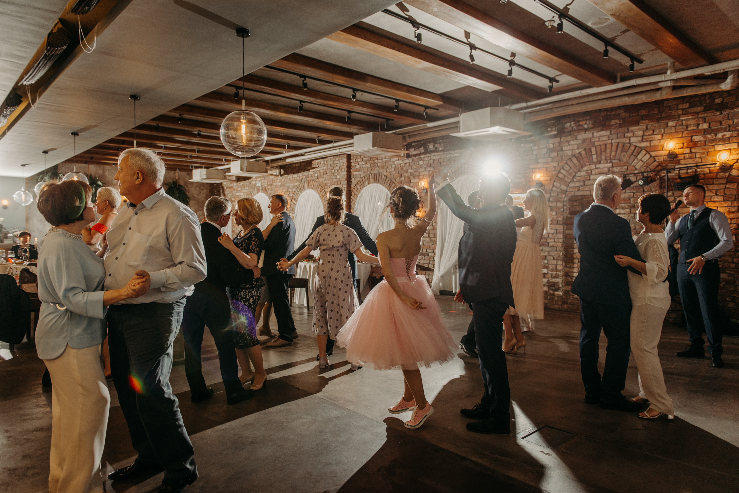 Летняя свадьба в отеле Введенский. Свадебный фотограф в Санкт-Петербурге Венера Ахметова