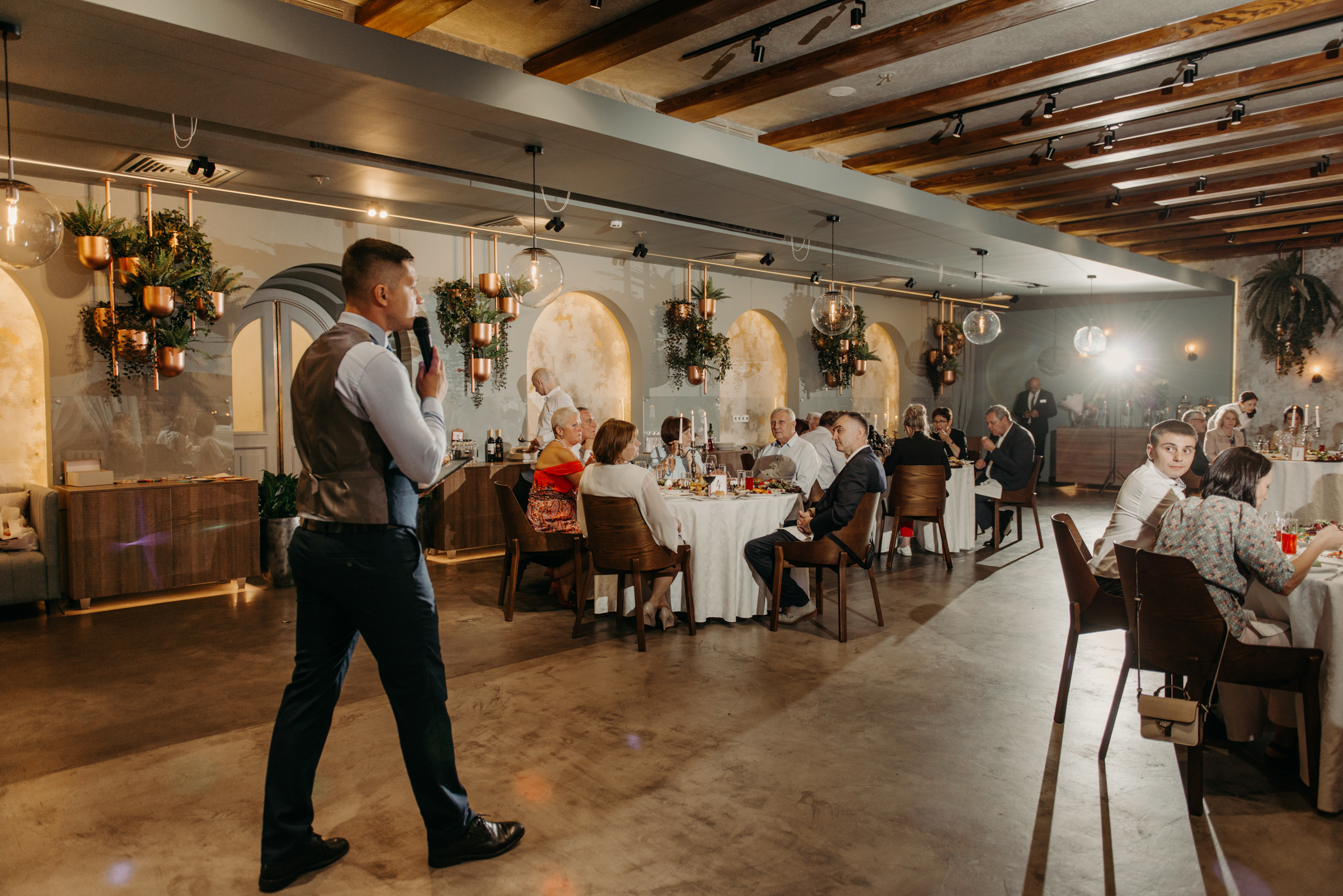Летняя свадьба в отеле Введенский. Свадебный фотограф в Санкт-Петербурге Венера Ахметова