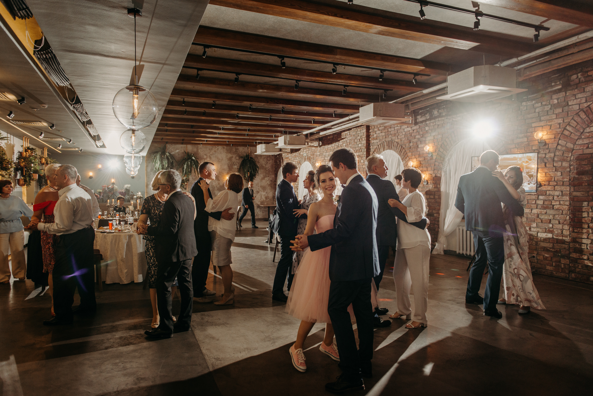 Летняя свадьба в отеле Введенский. Свадебный фотограф в Санкт-Петербурге Венера Ахметова