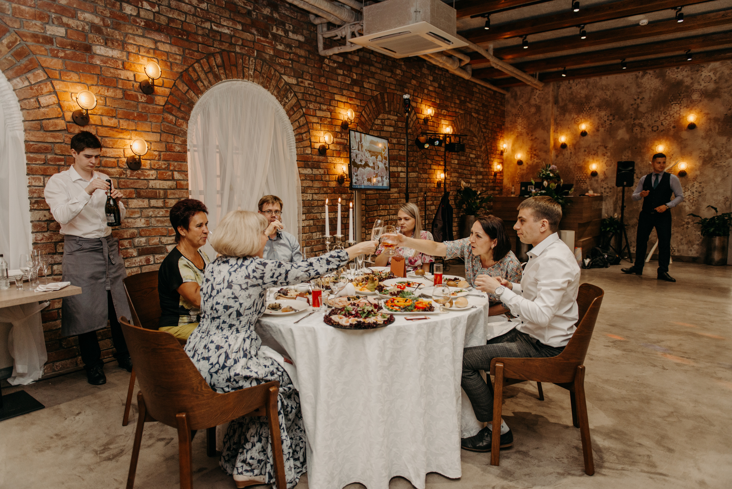 Летняя свадьба в отеле Введенский. Свадебный фотограф в Санкт-Петербурге Венера Ахметова