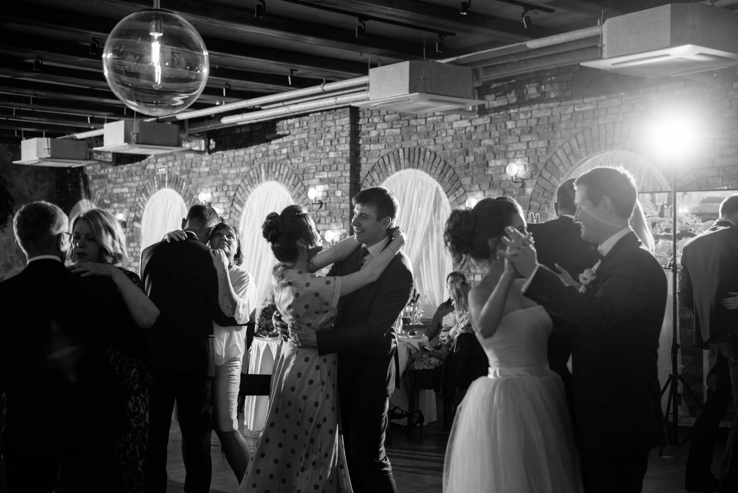 Летняя свадьба в отеле Введенский. Свадебный фотограф в Санкт-Петербурге Венера Ахметова