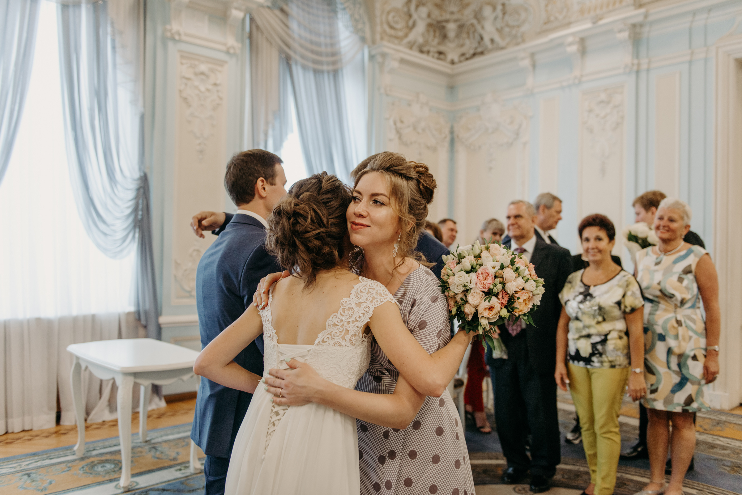 Летняя свадьба в отеле Введенский. Свадебный фотограф в Санкт-Петербурге Венера Ахметова