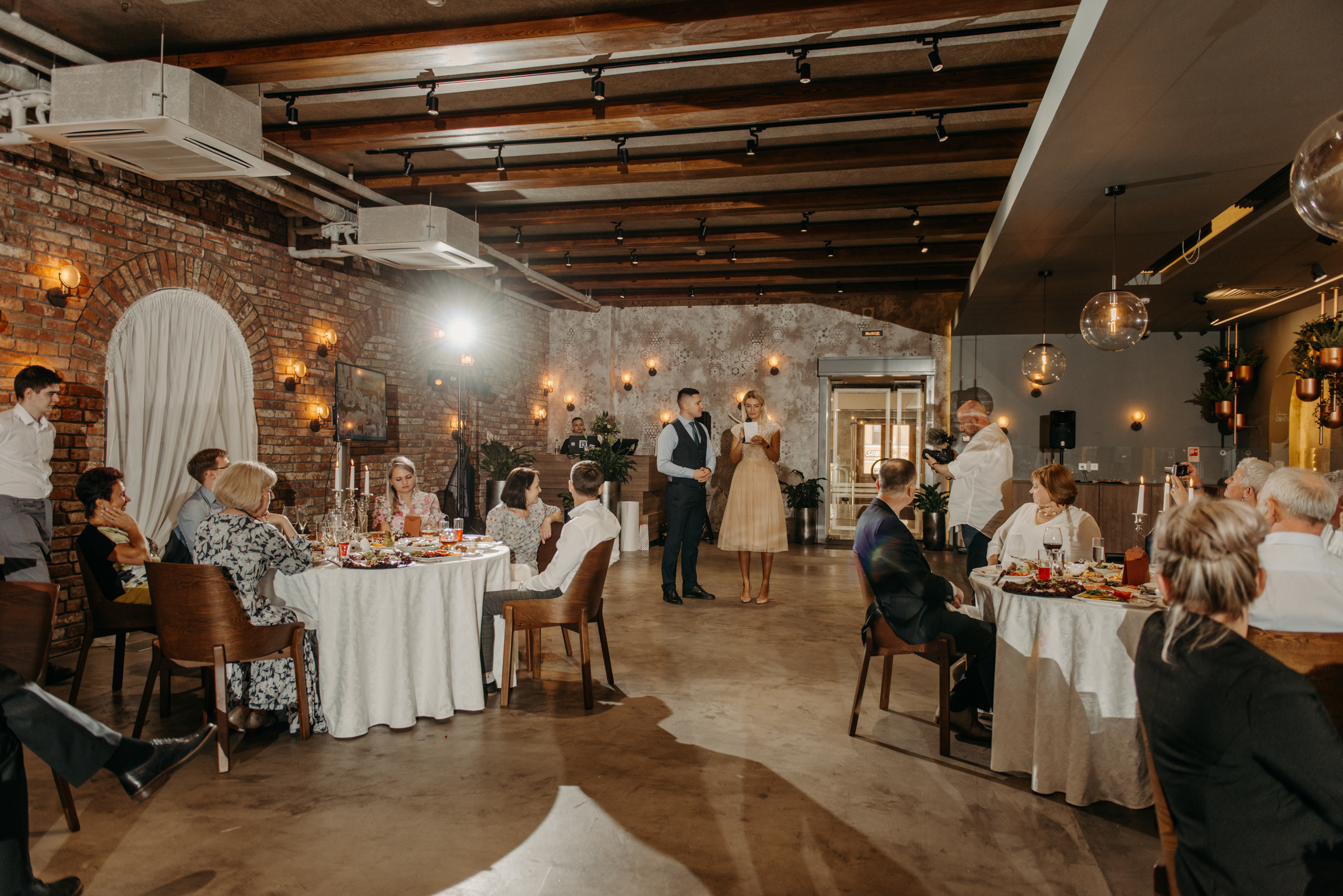 Летняя свадьба в отеле Введенский. Свадебный фотограф в Санкт-Петербурге Венера Ахметова