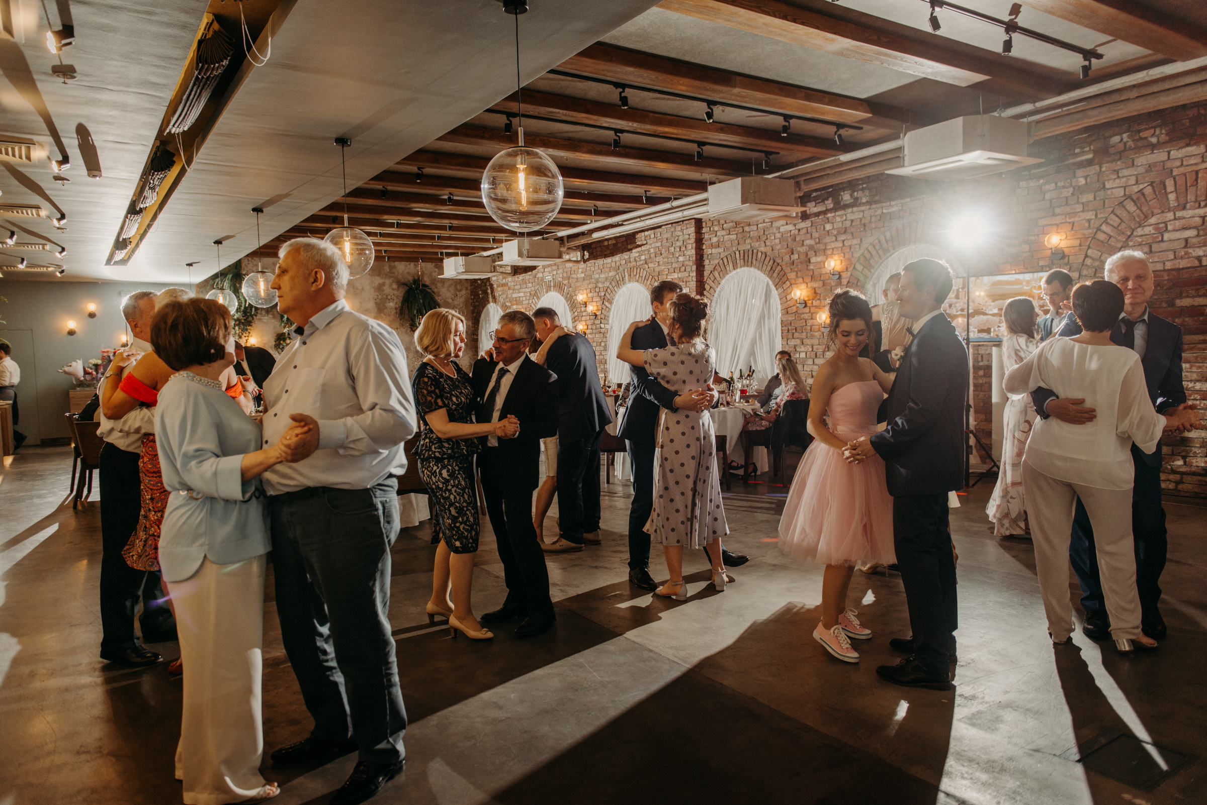 Летняя свадьба в отеле Введенский. Свадебный фотограф в Санкт-Петербурге Венера Ахметова