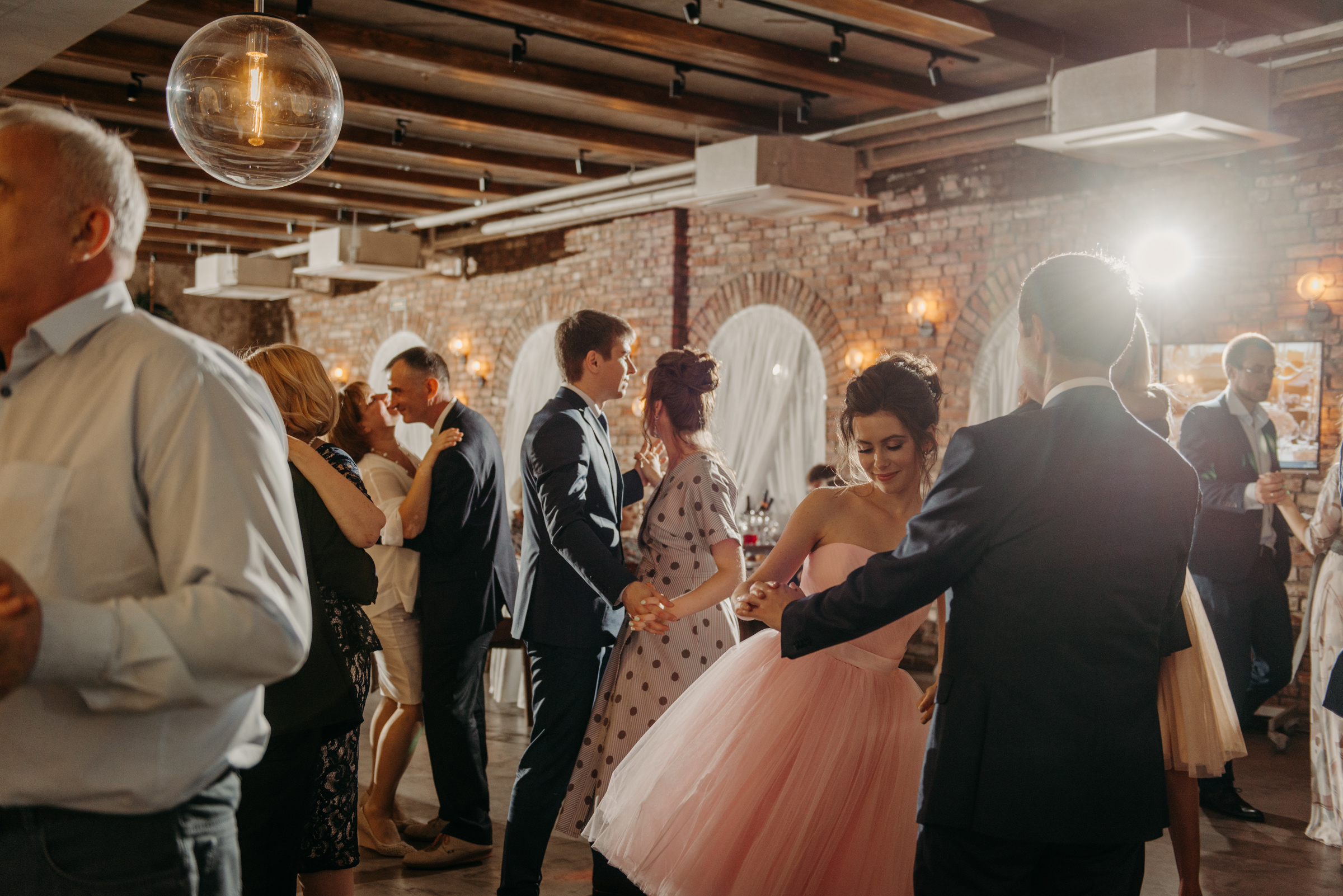Летняя свадьба в отеле Введенский. Свадебный фотограф в Санкт-Петербурге Венера Ахметова