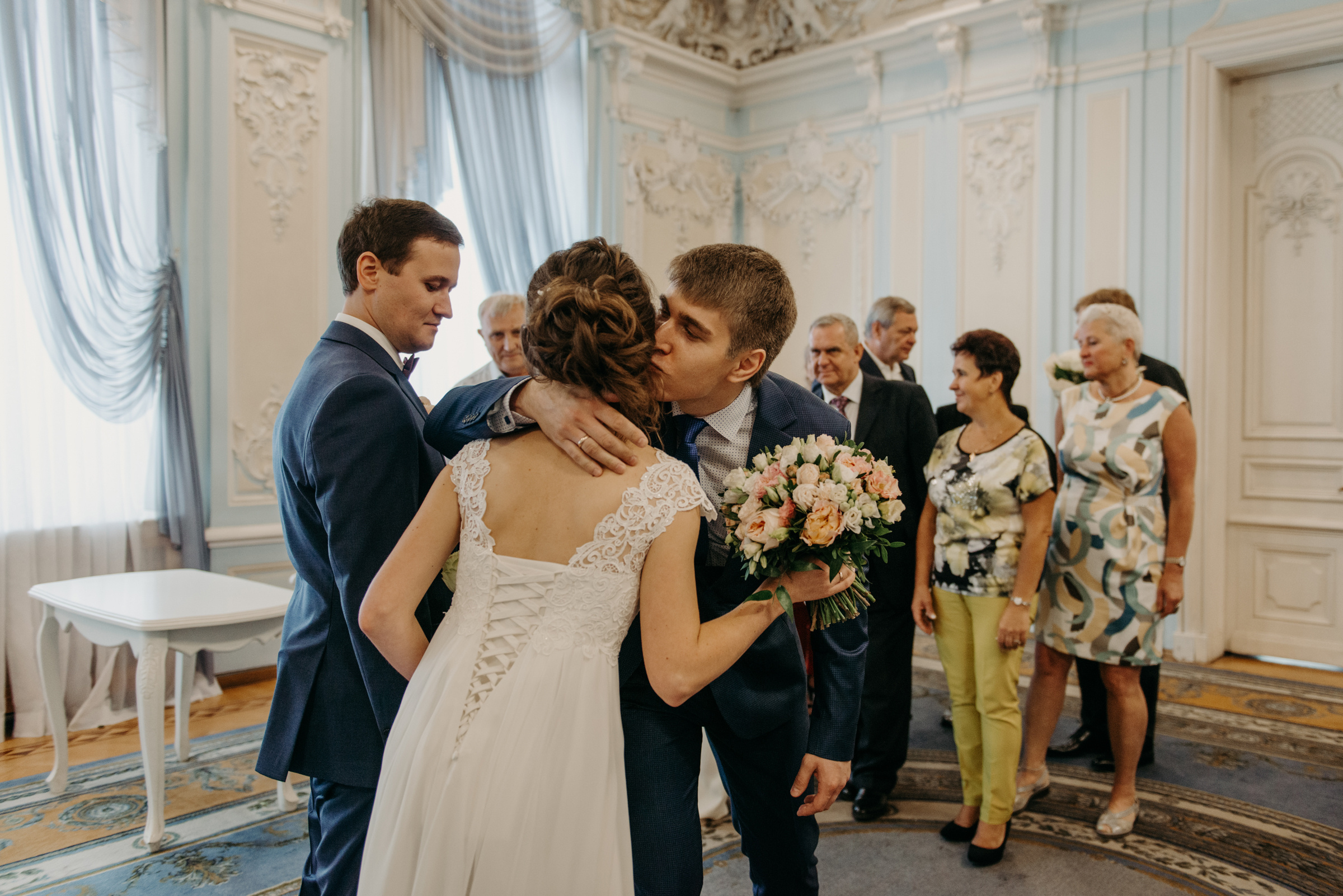 Летняя свадьба в отеле Введенский. Свадебный фотограф в Санкт-Петербурге Венера Ахметова