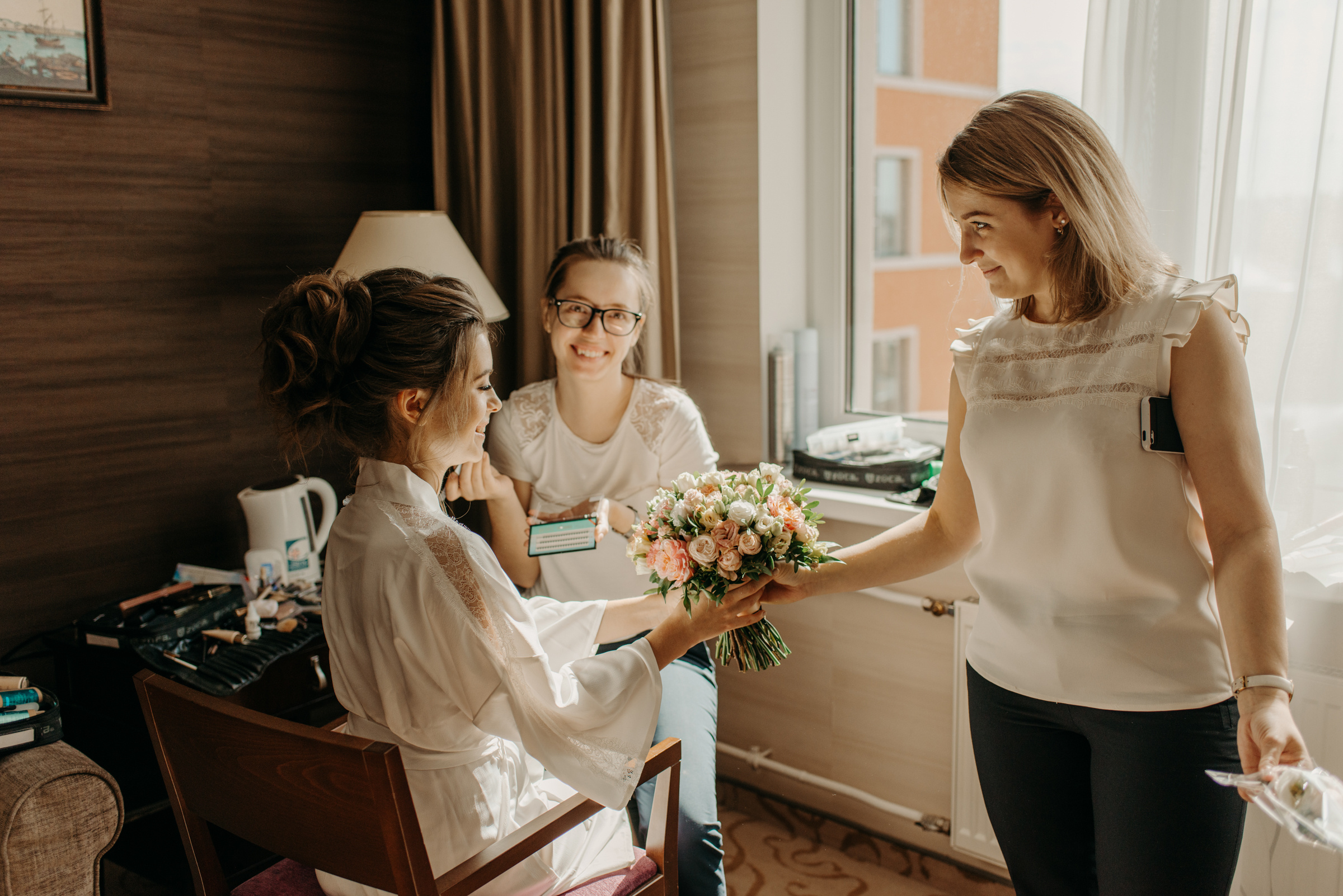 Летняя свадьба в отеле Введенский. Свадебный фотограф в Санкт-Петербурге Венера Ахметова