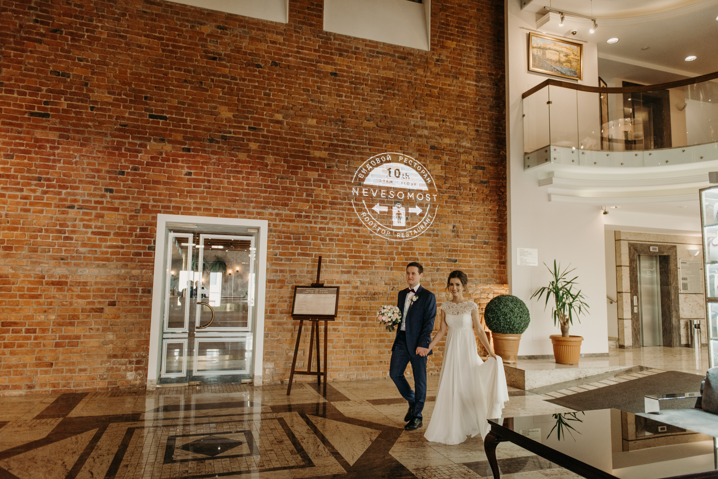 Летняя свадьба в отеле Введенский. Свадебный фотограф в Санкт-Петербурге Венера Ахметова