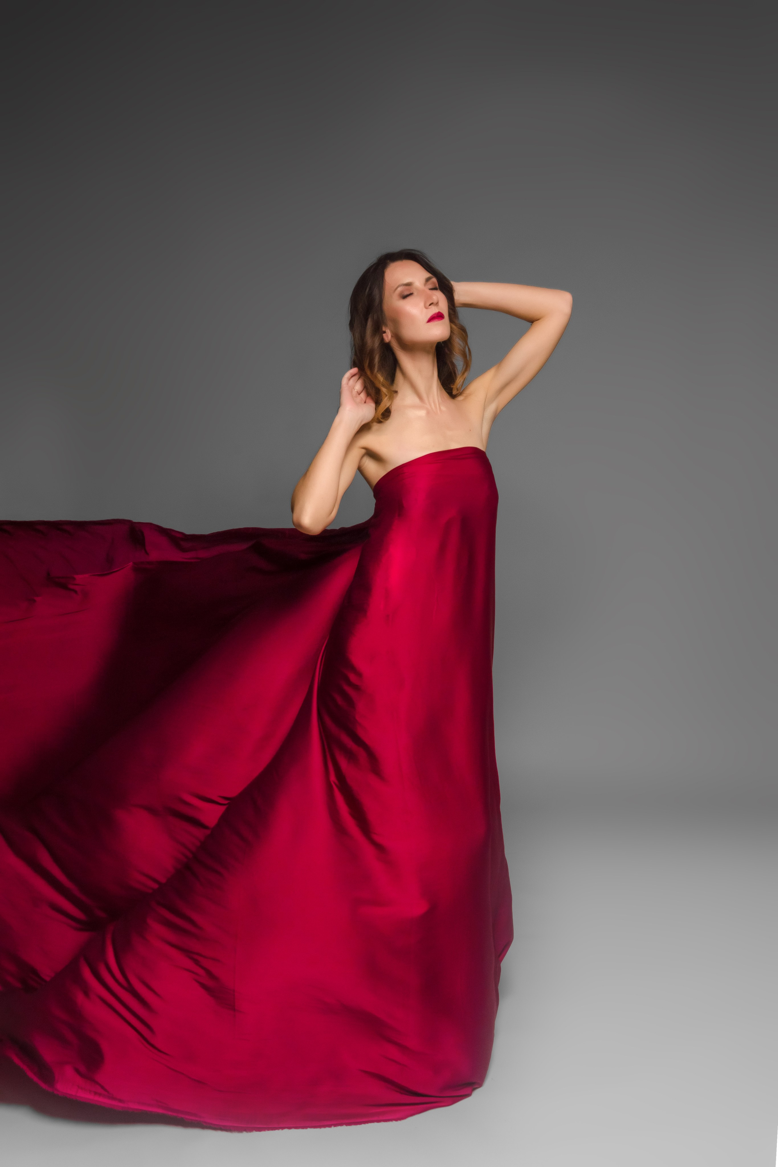 Съемки в студии. Индивидуальные, семейные, студийные съемки в Серпухове и за пределами