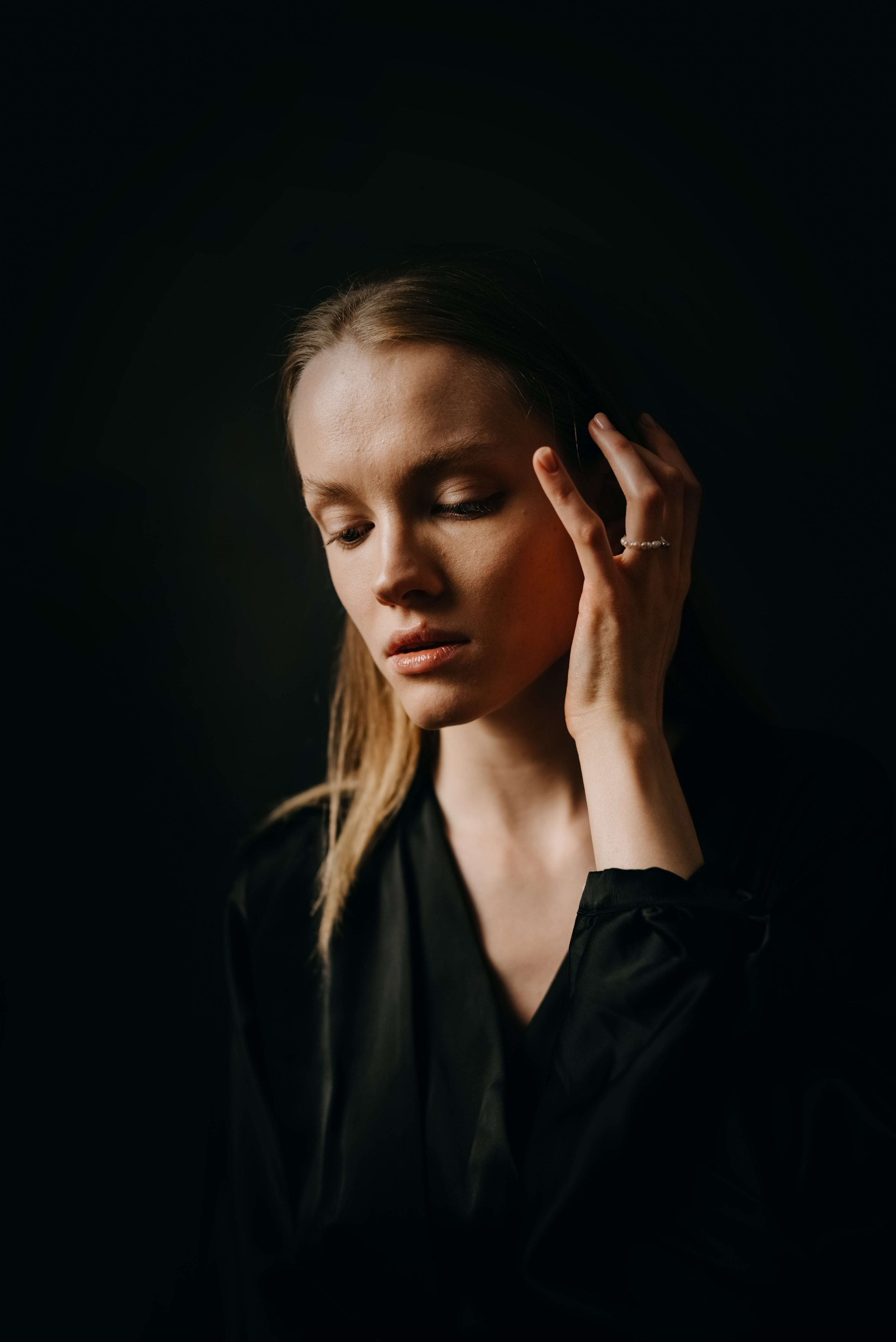 Съемка в темной студии. Портретный и свадебный фотограф в Тбилиси • xeniqo