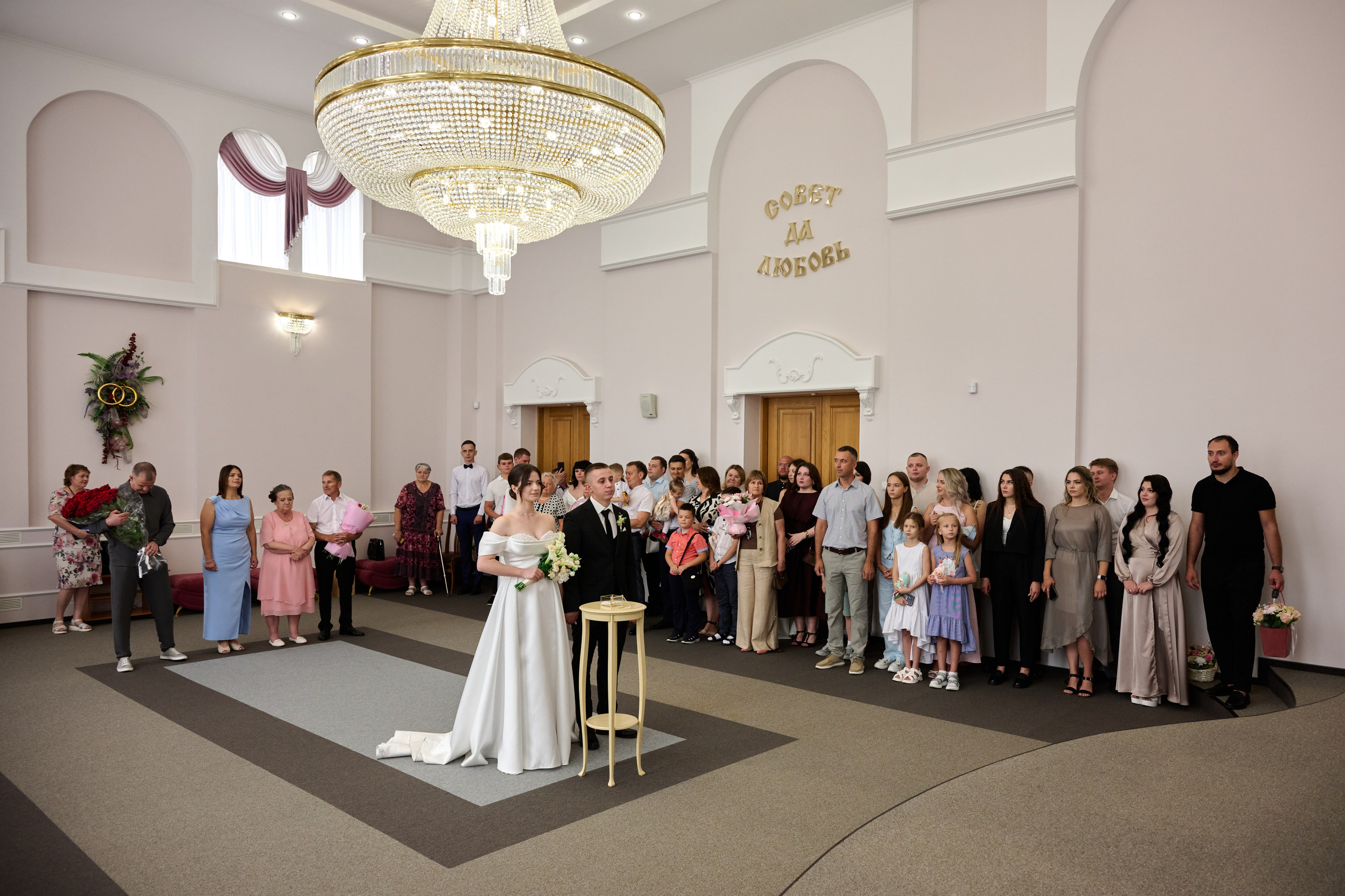 Свадебная фотосессия Никиты и Ангелины в Старом Осколе. Профессиональный фотограф Старый Оскол, Губкин — свадьба, венчание, крещение, юбилей и день рождения