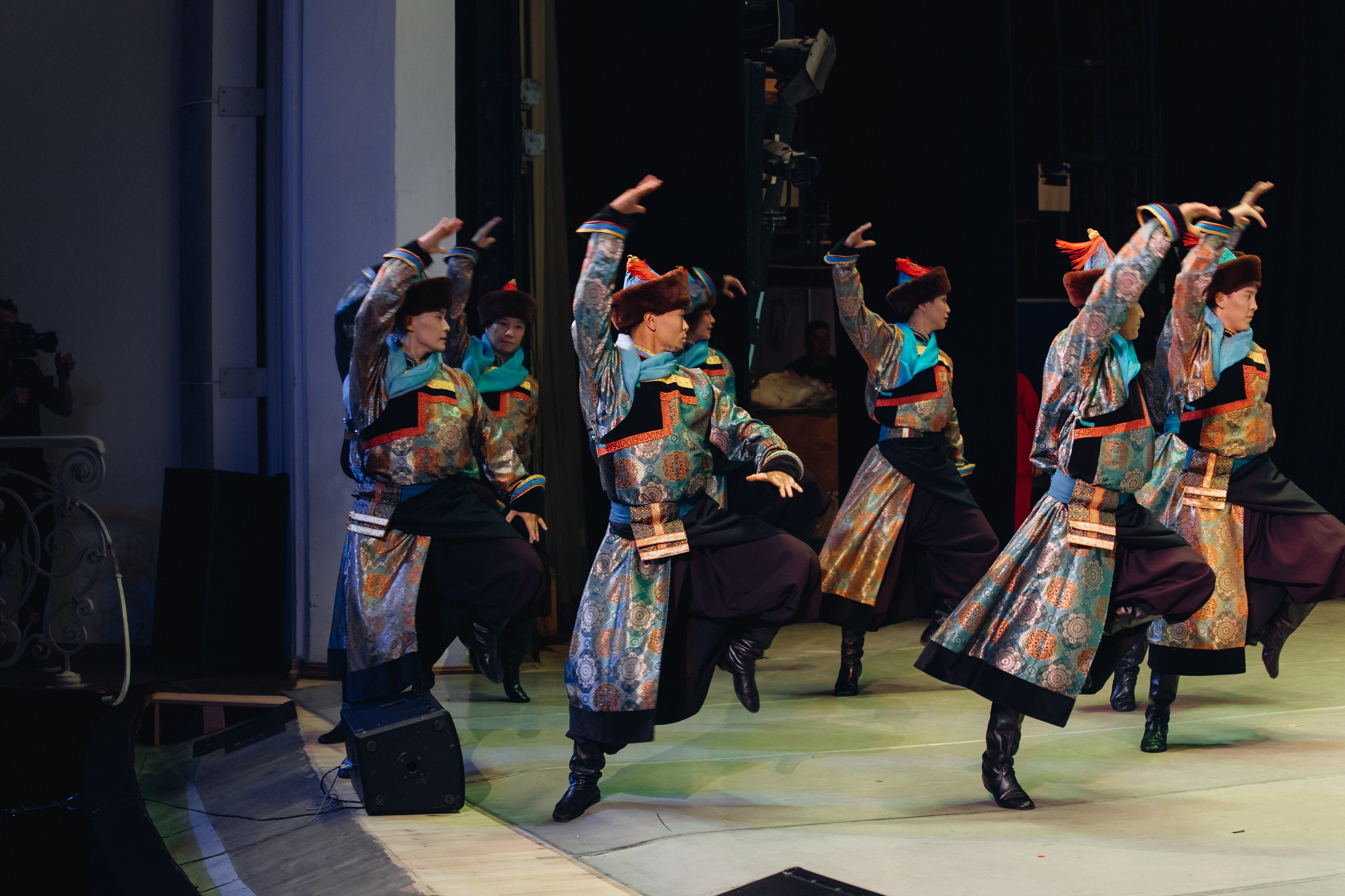 Лучший учитель родного языка и литературы 2025. Свадебный и семейный фотограф в Улан-Удэ