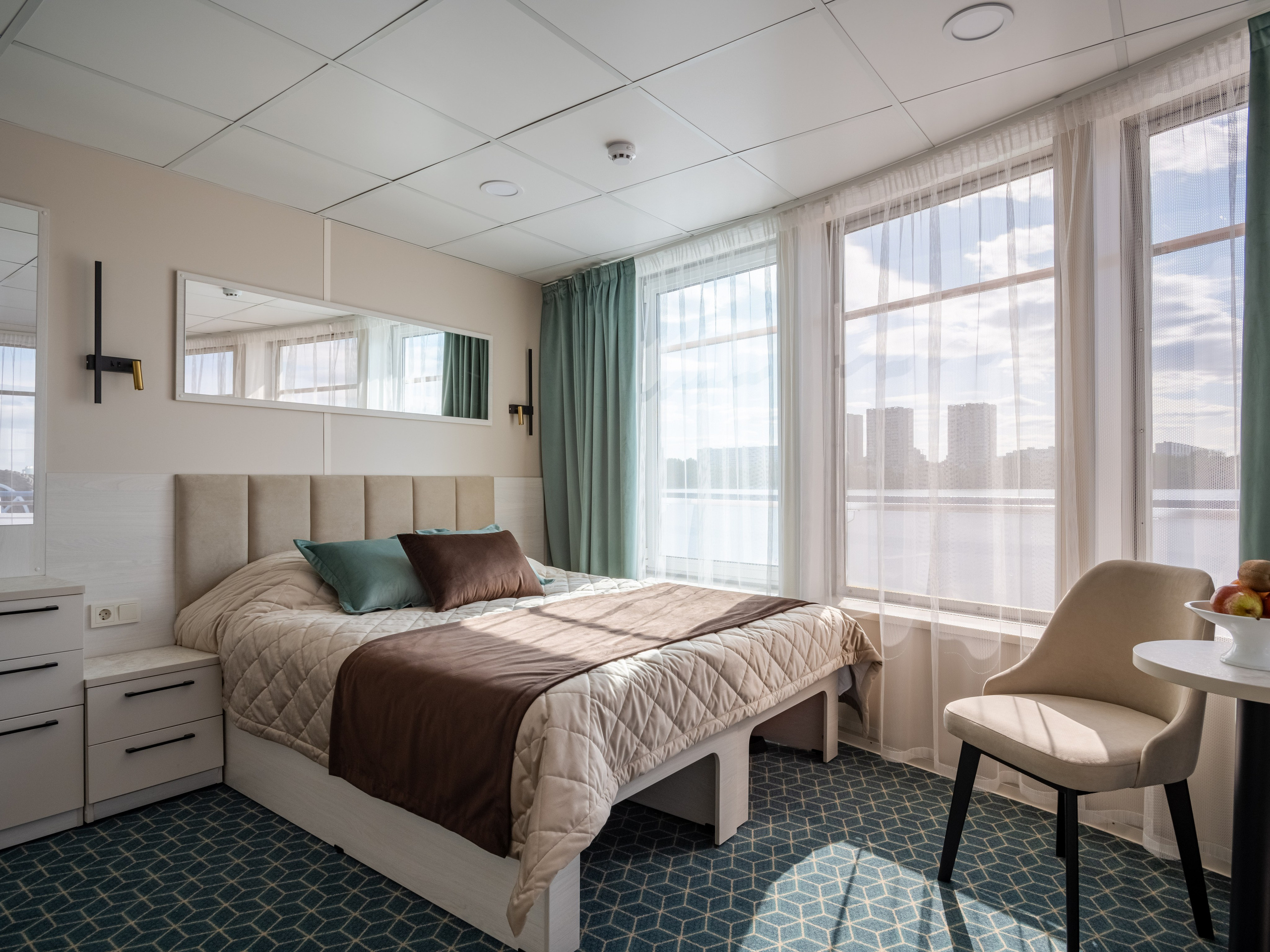 Инфофлот. Вячеслав Лазарев фотографирую интерьеры