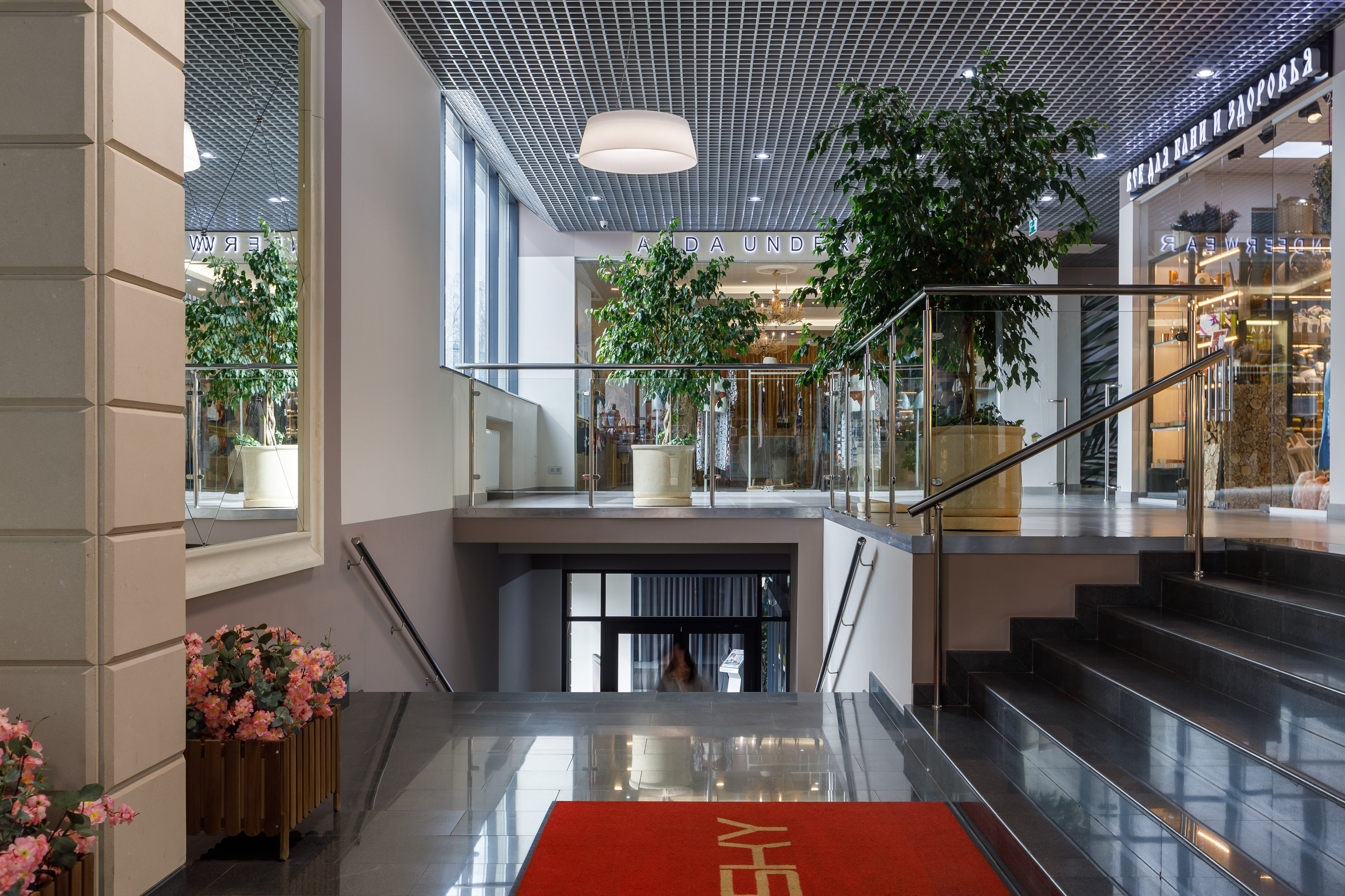 Фотосъемка торгового центра Покровский. Интерьерный фотограф в Москве Роман Потапов