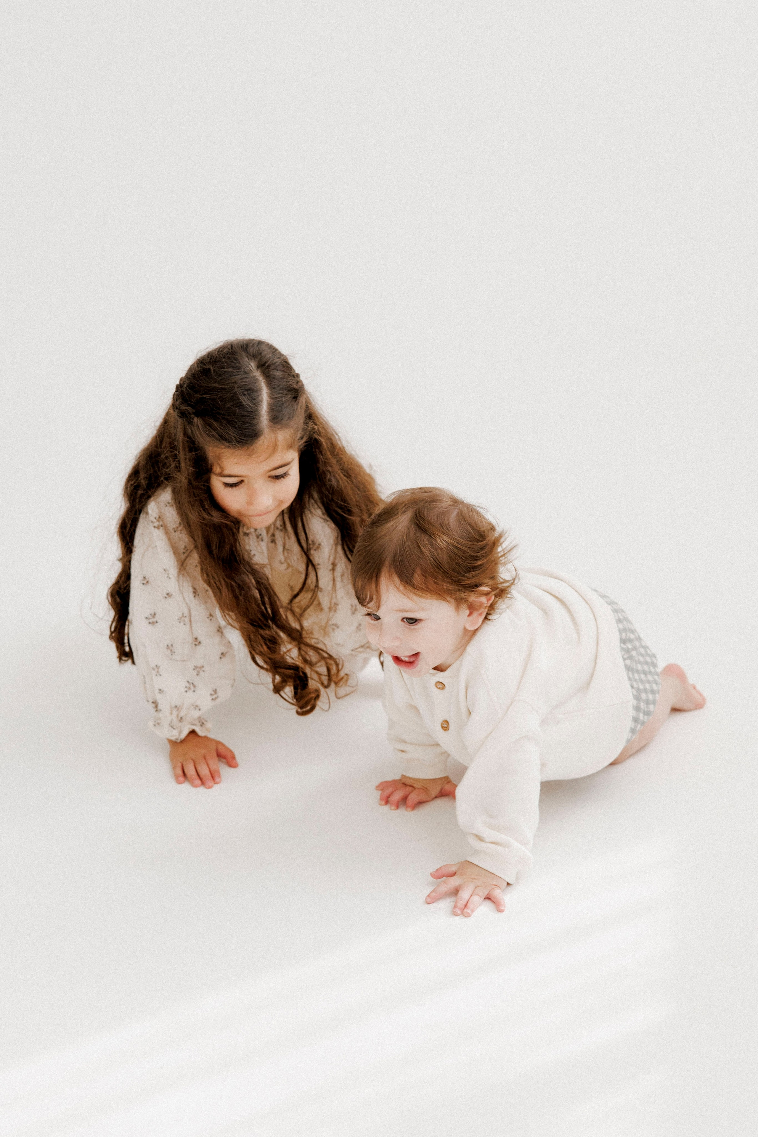 One year inside the White studio. Wedding and family photographer