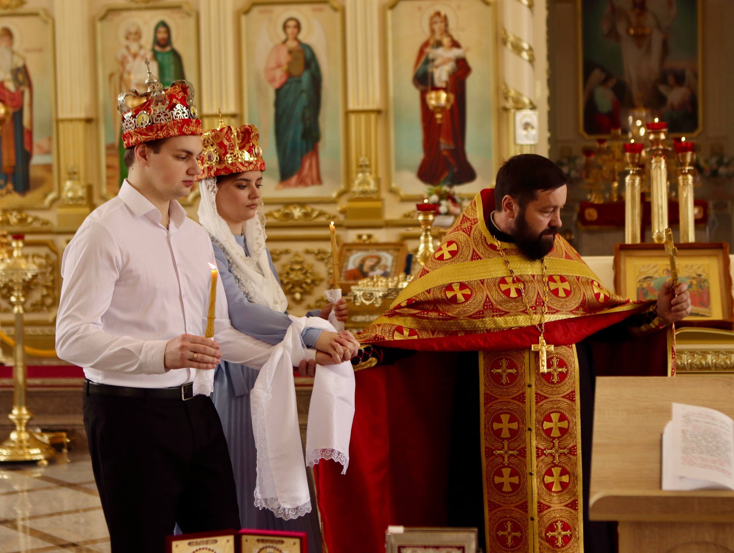 Екатерина и Александр — таинство венчание. Фотограф в Курске Смирнов Евгений