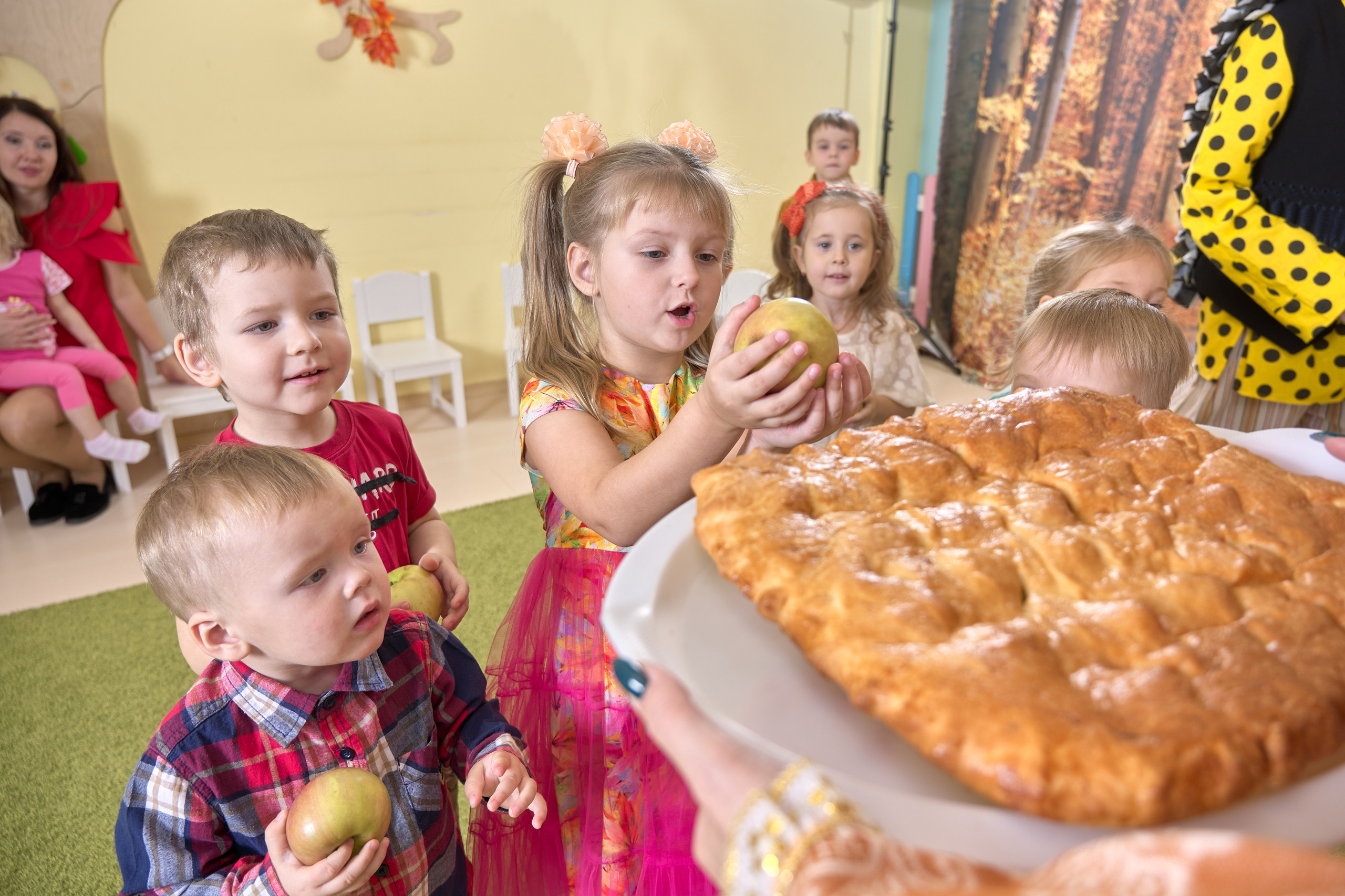 Осенний утренник во «Фролушке». Детский фотограф Тольятти Игорь Кошкин