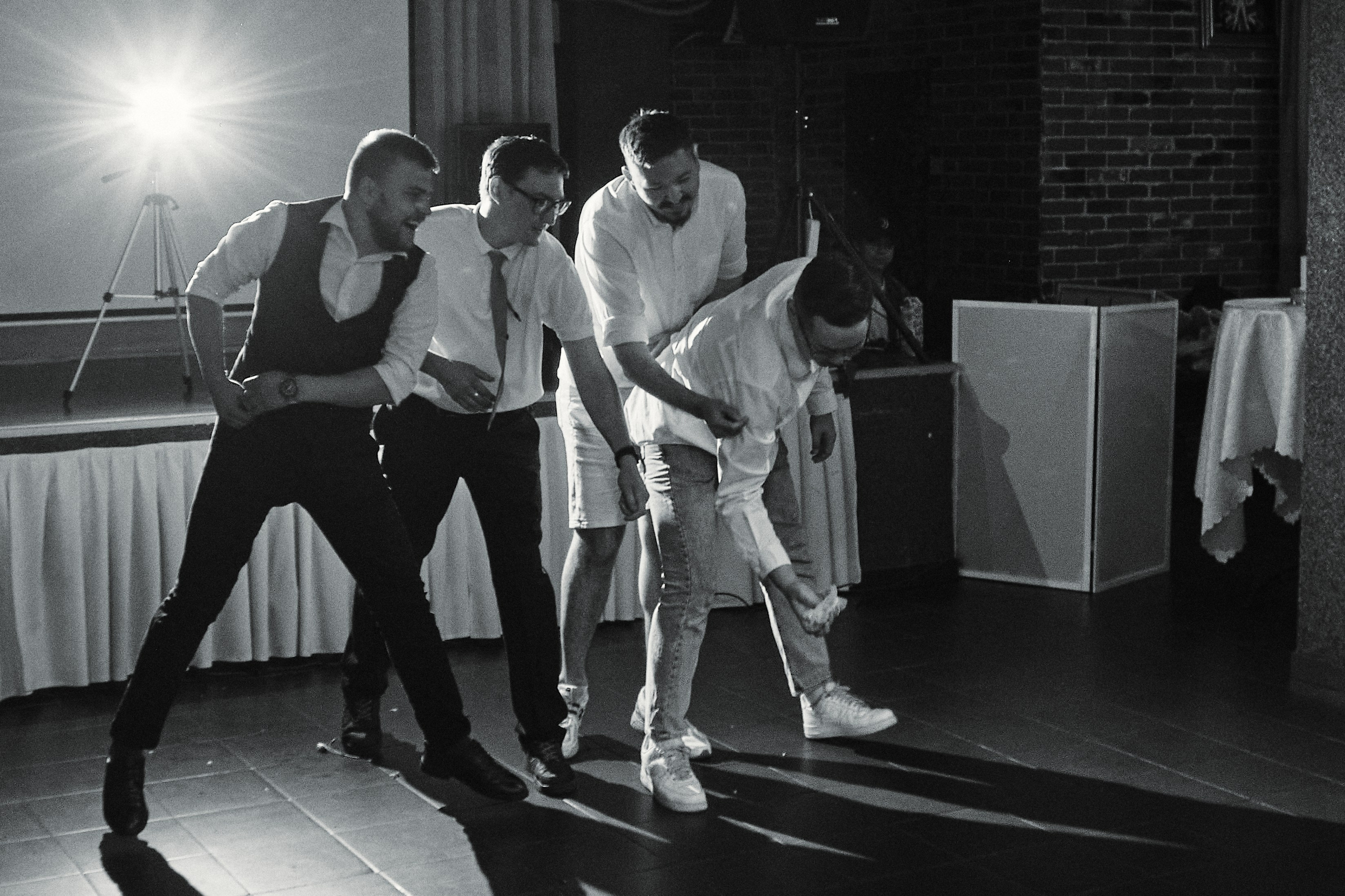 Банкет. Фэшн фотограф Арина Эльюс в Новосибирске