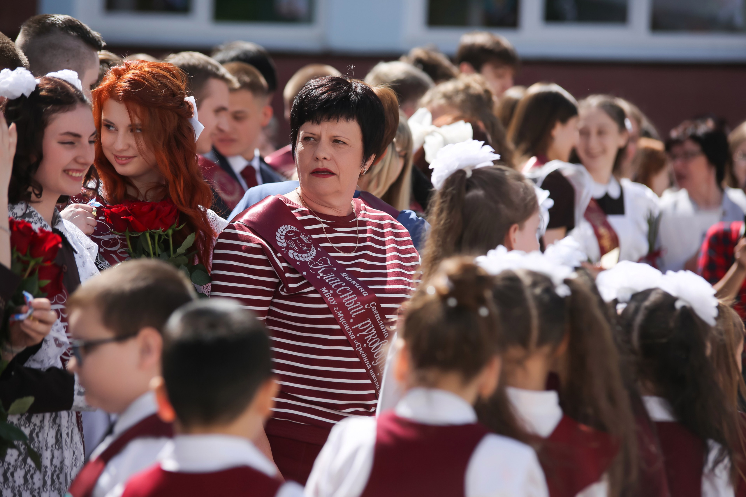 ЛИНЕЙКА «ПОСЛЕДНИЙ ЗВОНОК» 9 ШКОЛА 2024 г МЦЕНСК. ТВОЙ АЛЬБОМ / ТВОИ ПРАВИЛА