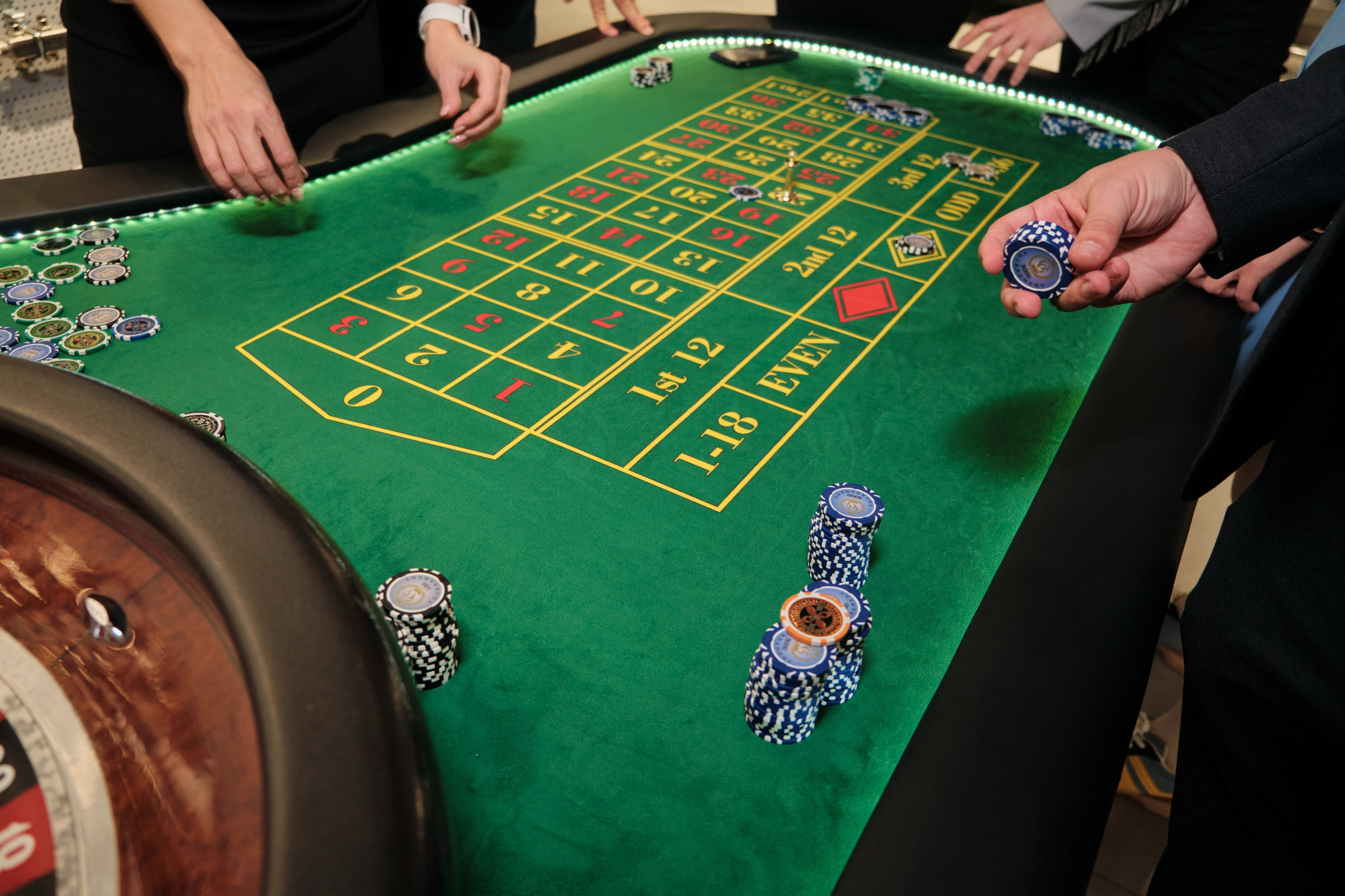 Открытие салона 100 градусов. Антон Ив