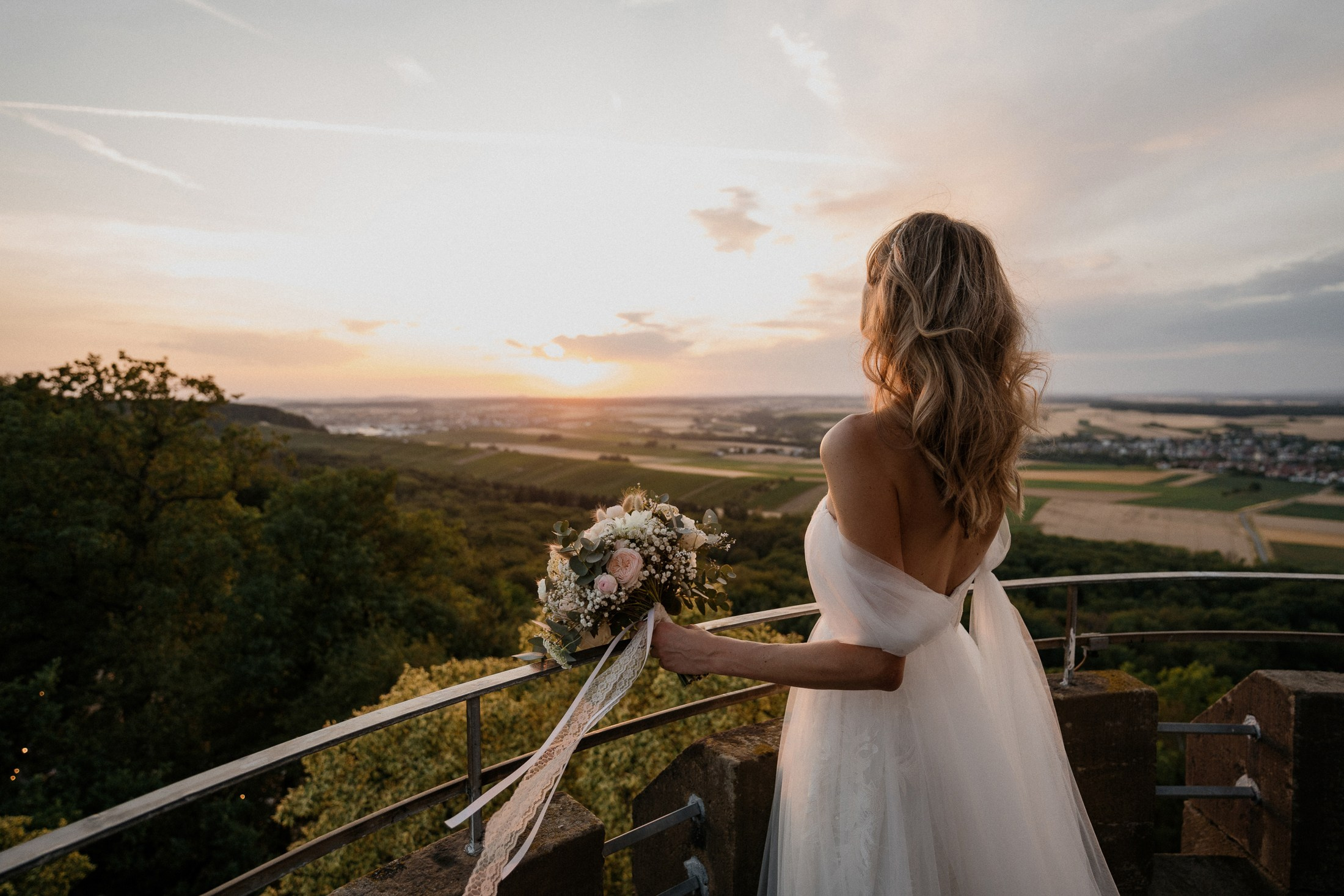 Heuchelberger Warte. Wedding photograper — Alex Popov photography Germany, Switzerland, Italy, France. Based in Stuttgart