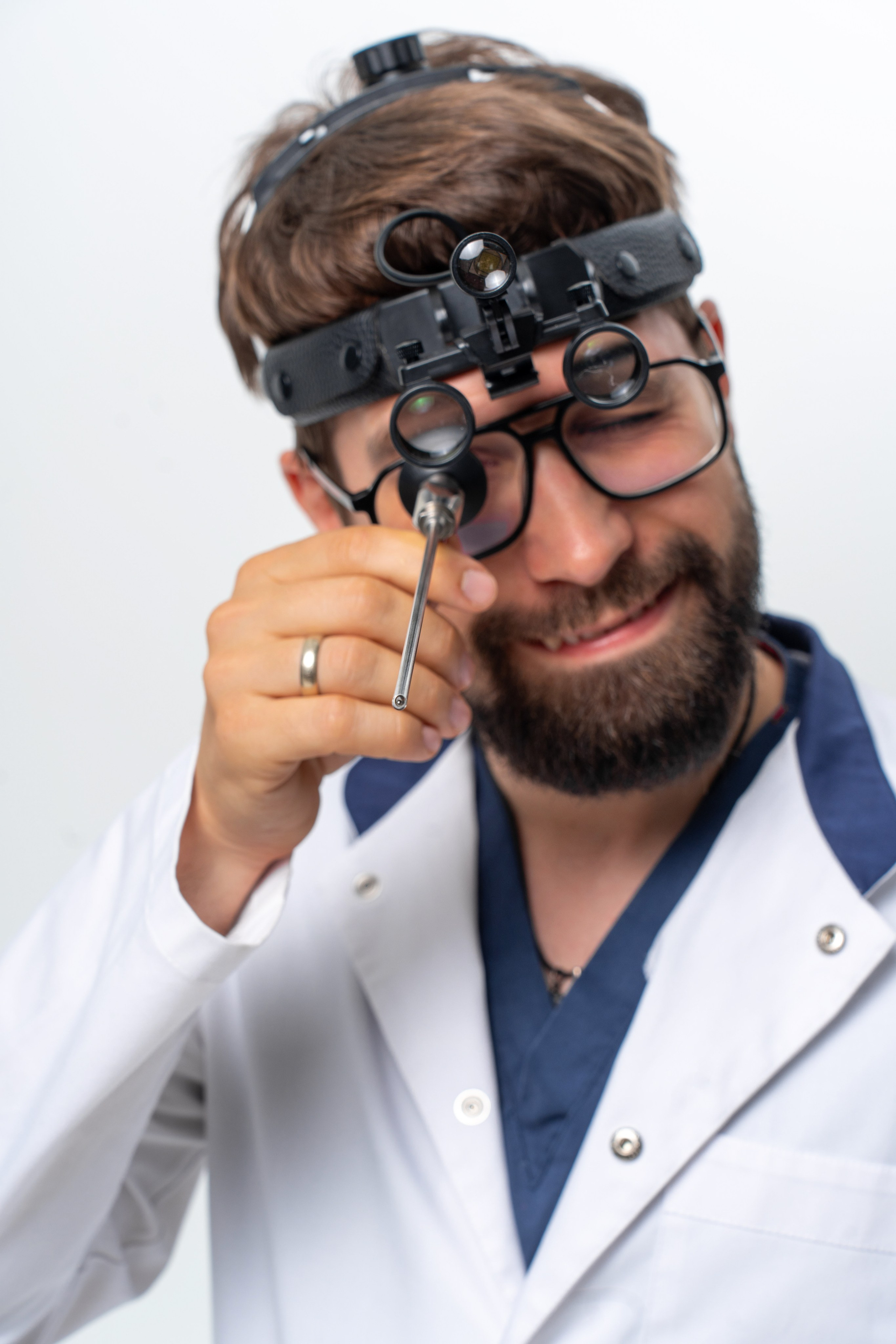 Фотосессия для лор врача в фотостудии в Москве